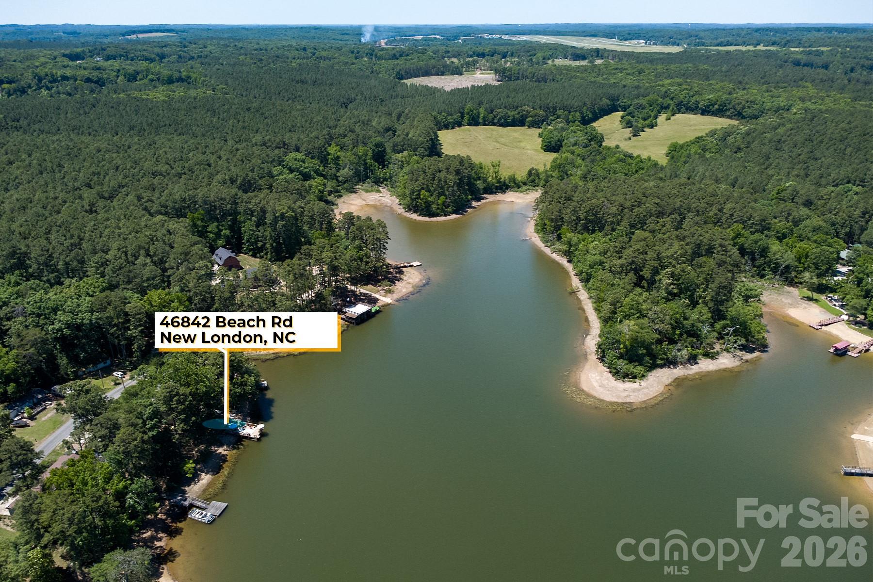 46842 Beach Road — New London