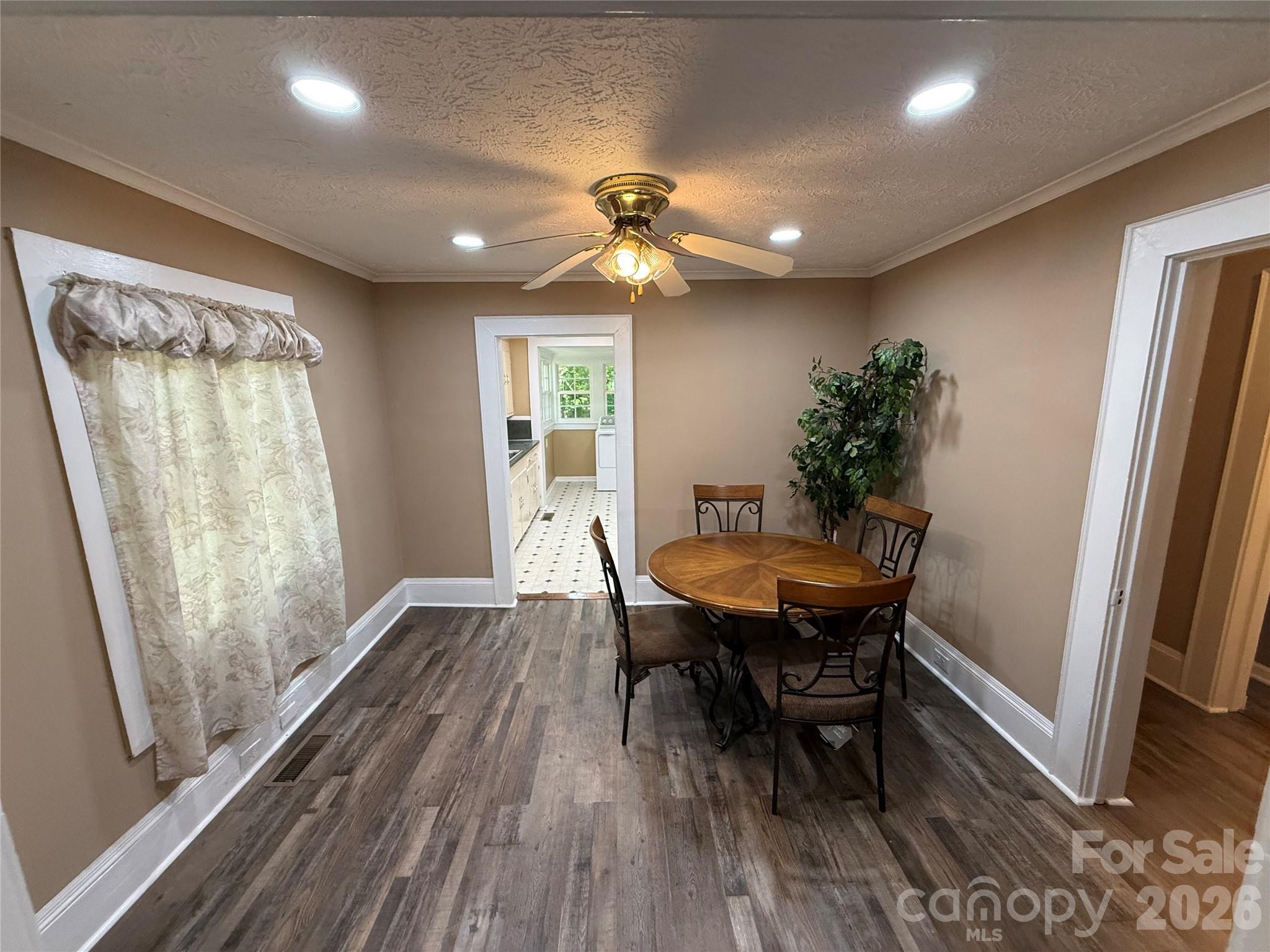 122 E Hargrave Street — Wadesboro