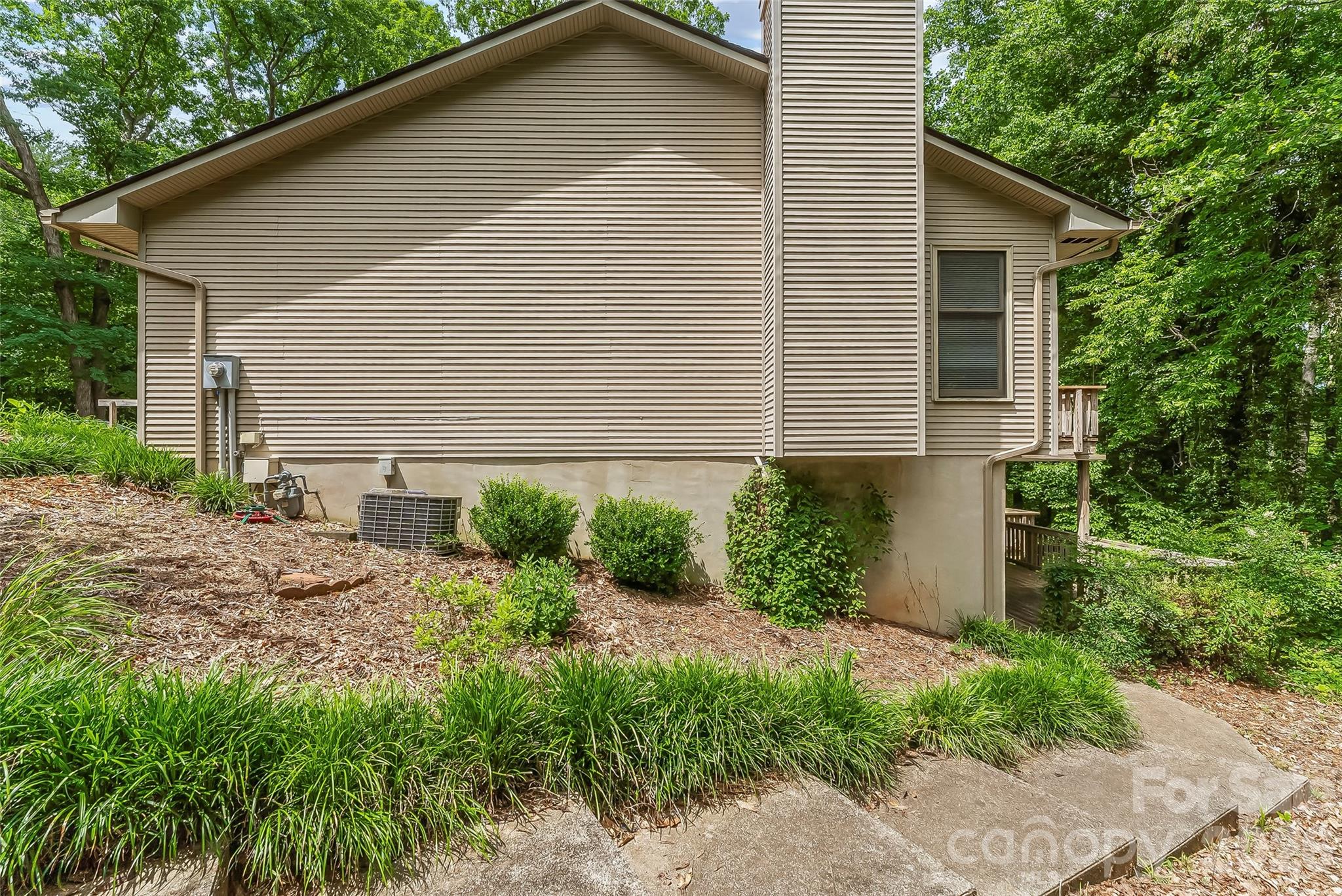 110 Wesley Drive — Morganton