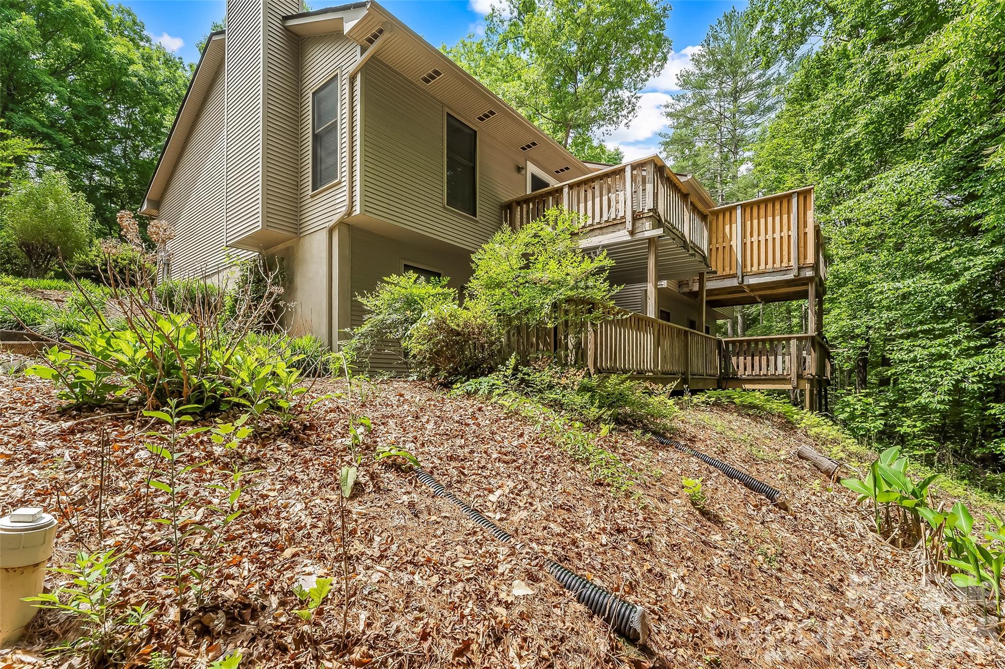 110 Wesley Drive — Morganton