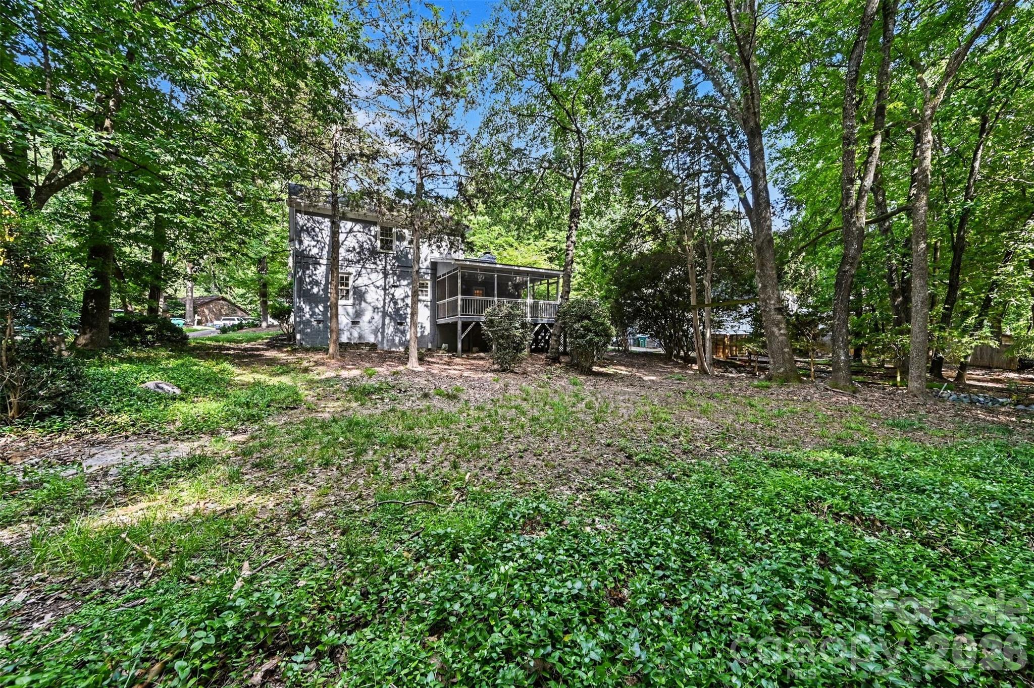 9322 New Towne Drive — Matthews