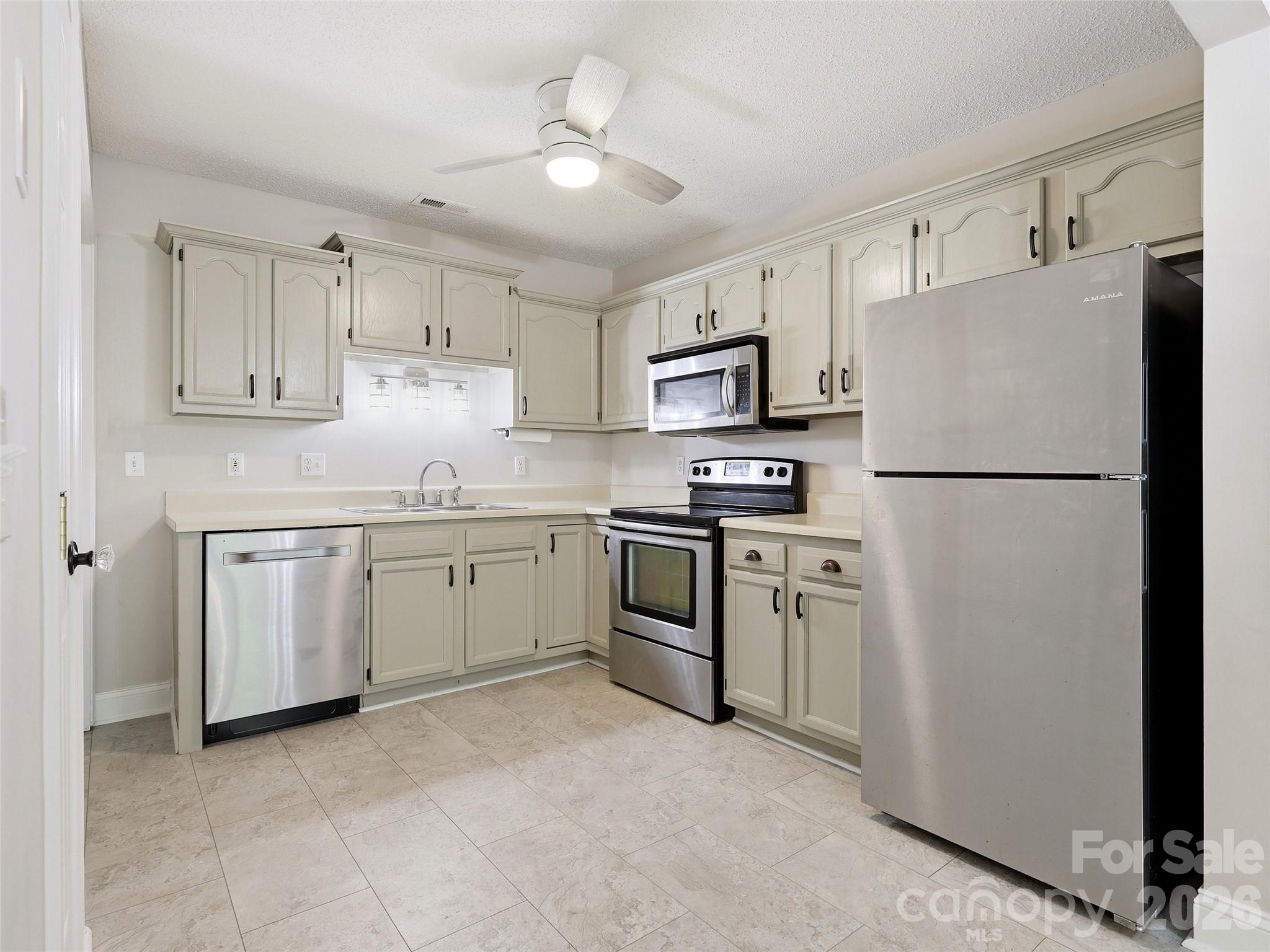 42 Queen Road #D — Candler