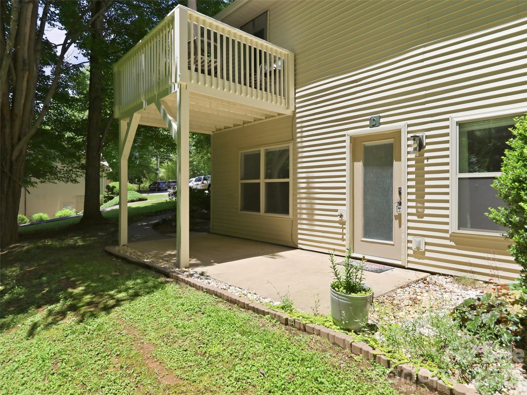 42 Queen Road #D — Candler