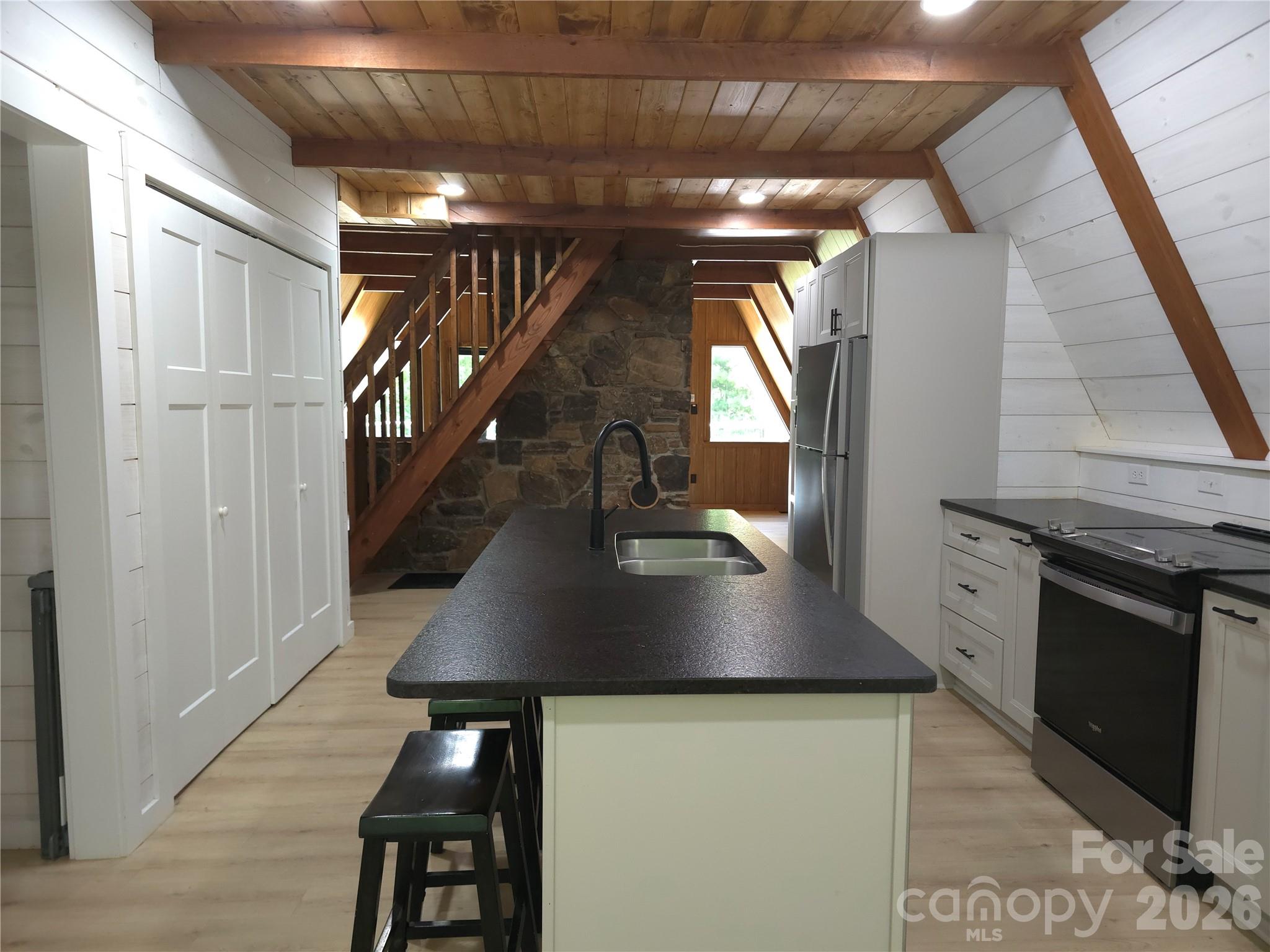 826 Shumont Road — Black Mountain