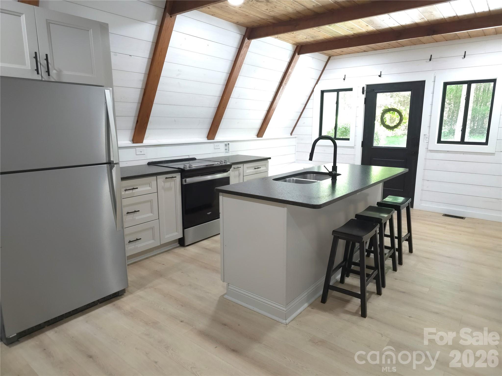 826 Shumont Road — Black Mountain