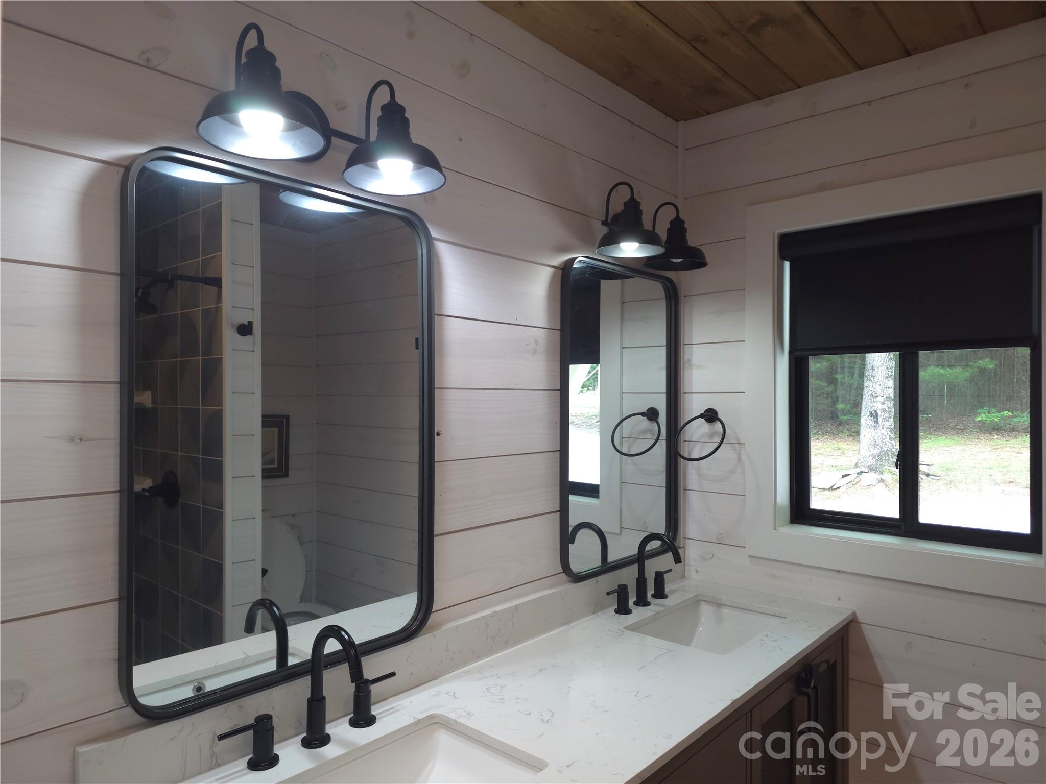 826 Shumont Road — Black Mountain