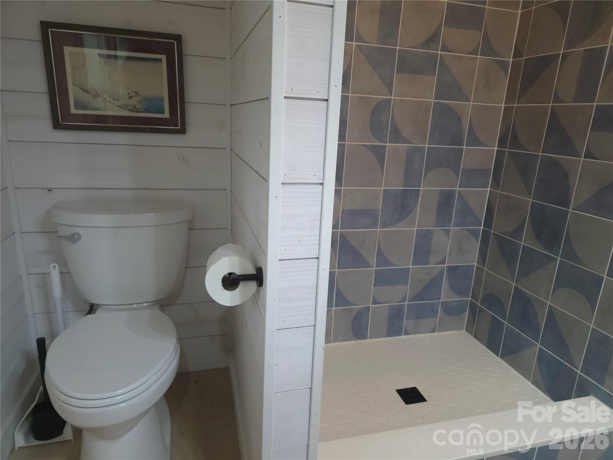 826 Shumont Road — Black Mountain