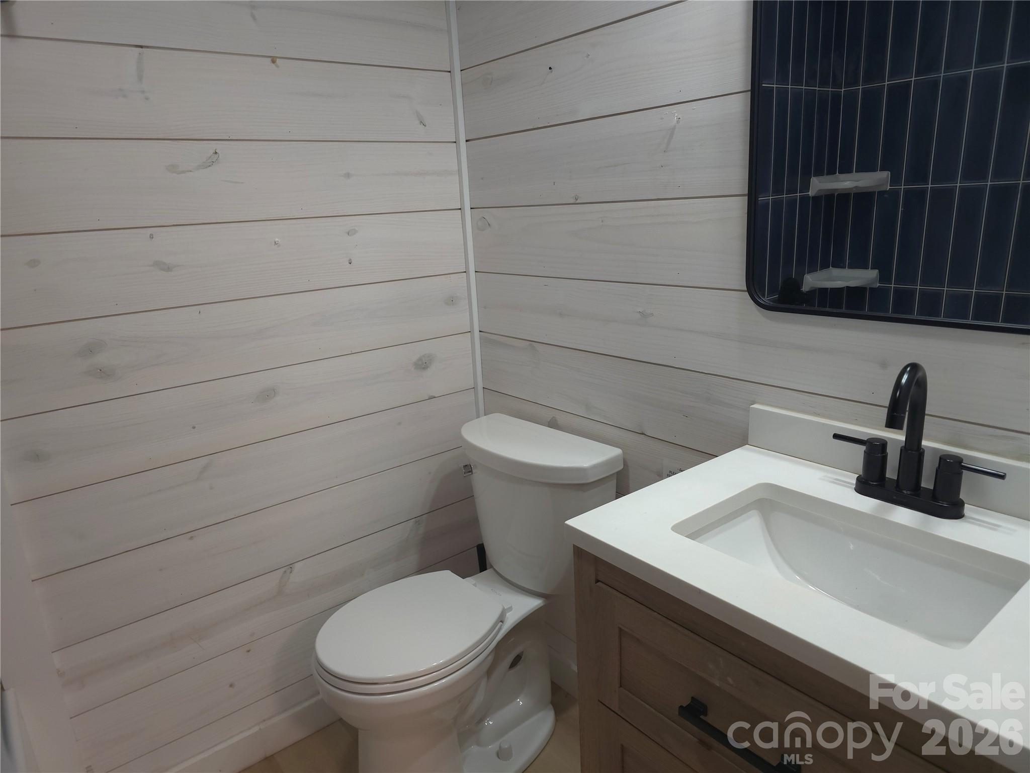 826 Shumont Road — Black Mountain