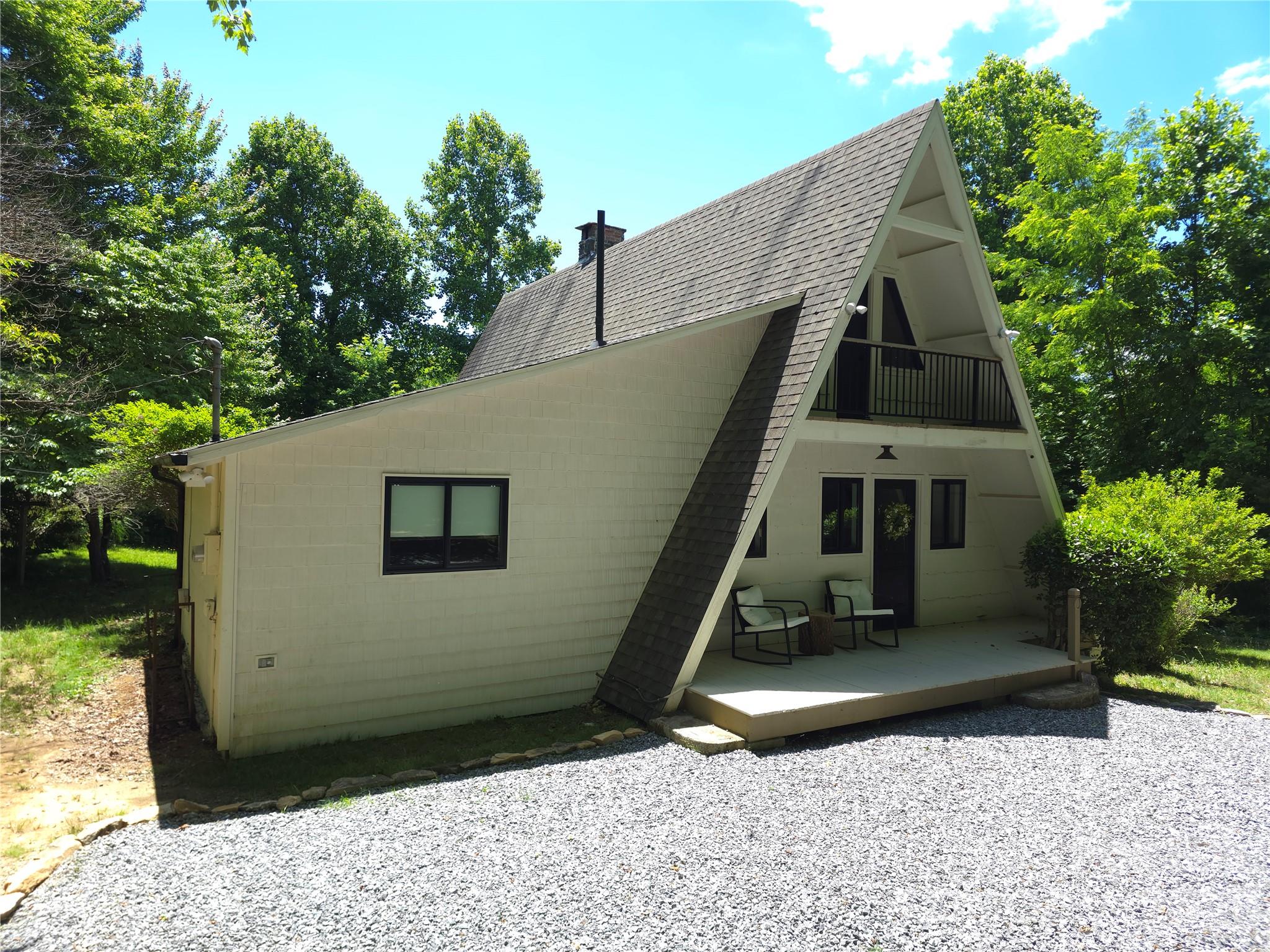 826 Shumont Road — Black Mountain