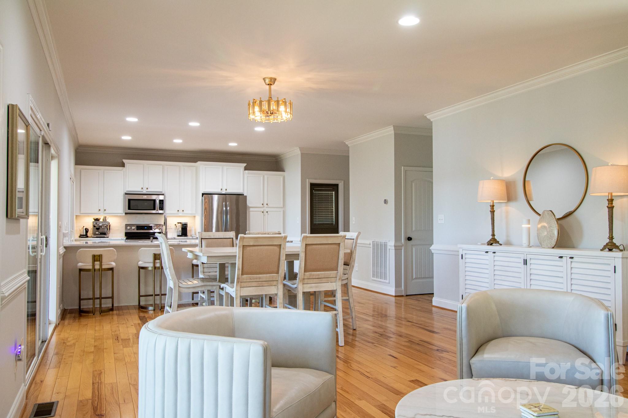 794 Riverwood Drive — Lexington