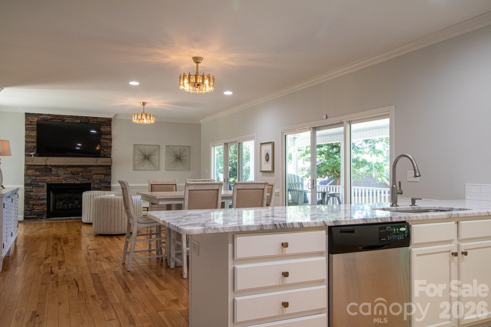 794 Riverwood Drive — Lexington