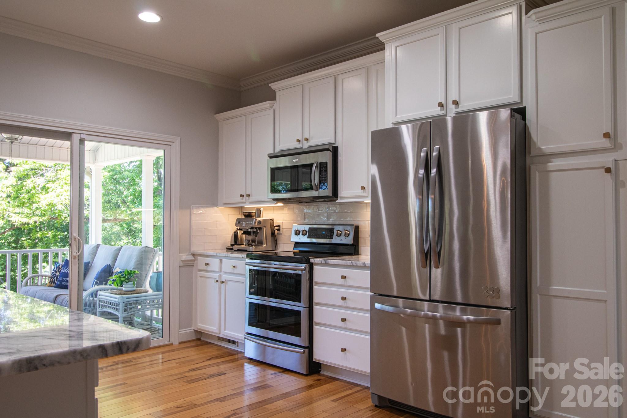 794 Riverwood Drive — Lexington