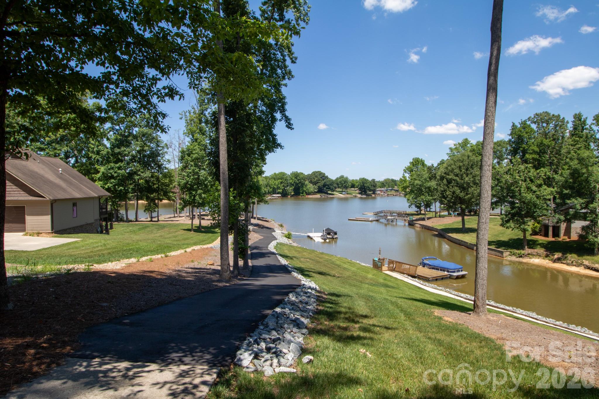 794 Riverwood Drive — Lexington