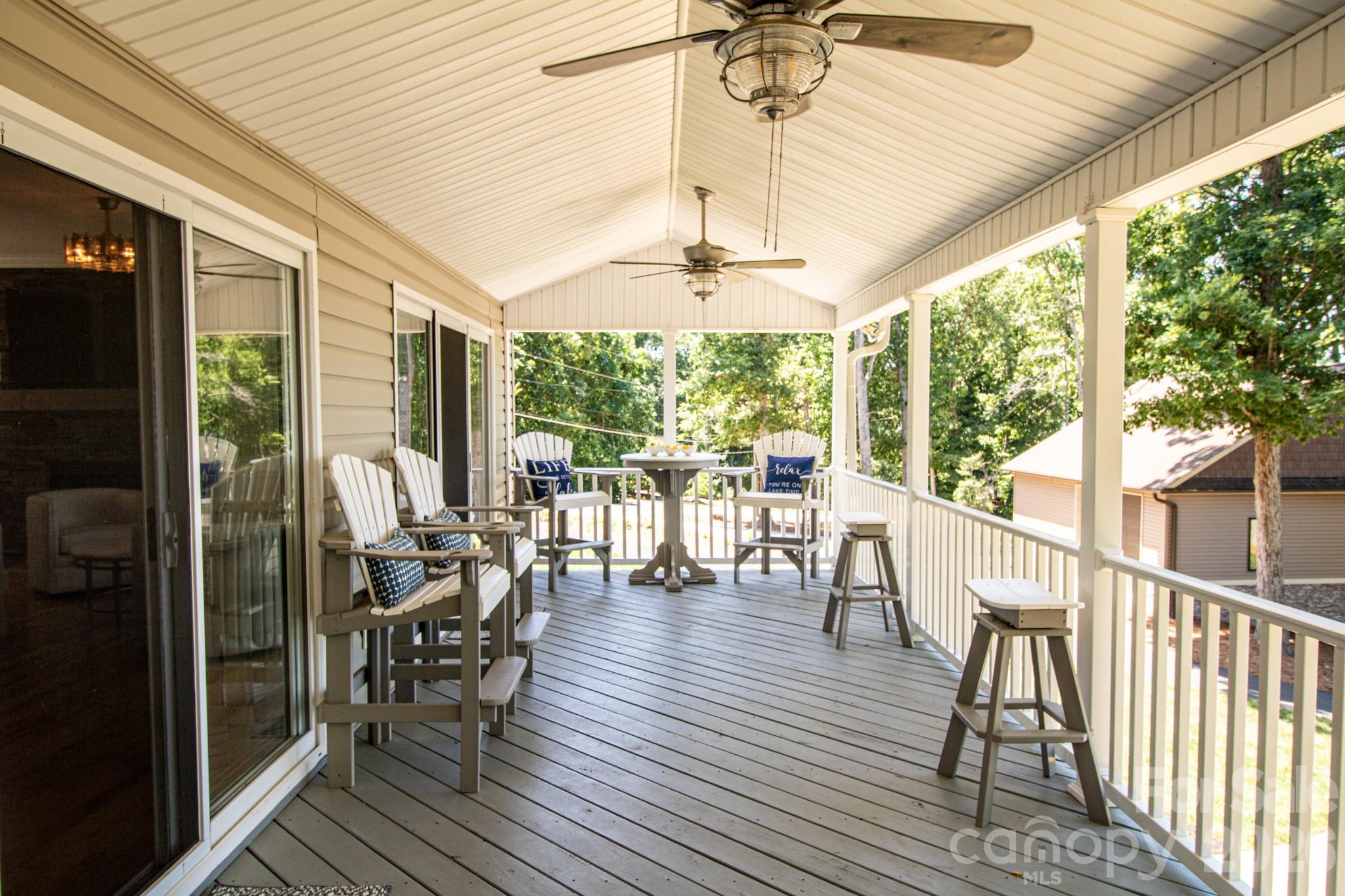 794 Riverwood Drive — Lexington
