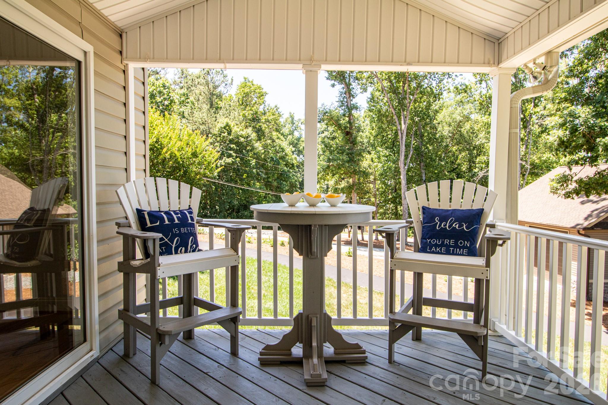 794 Riverwood Drive — Lexington