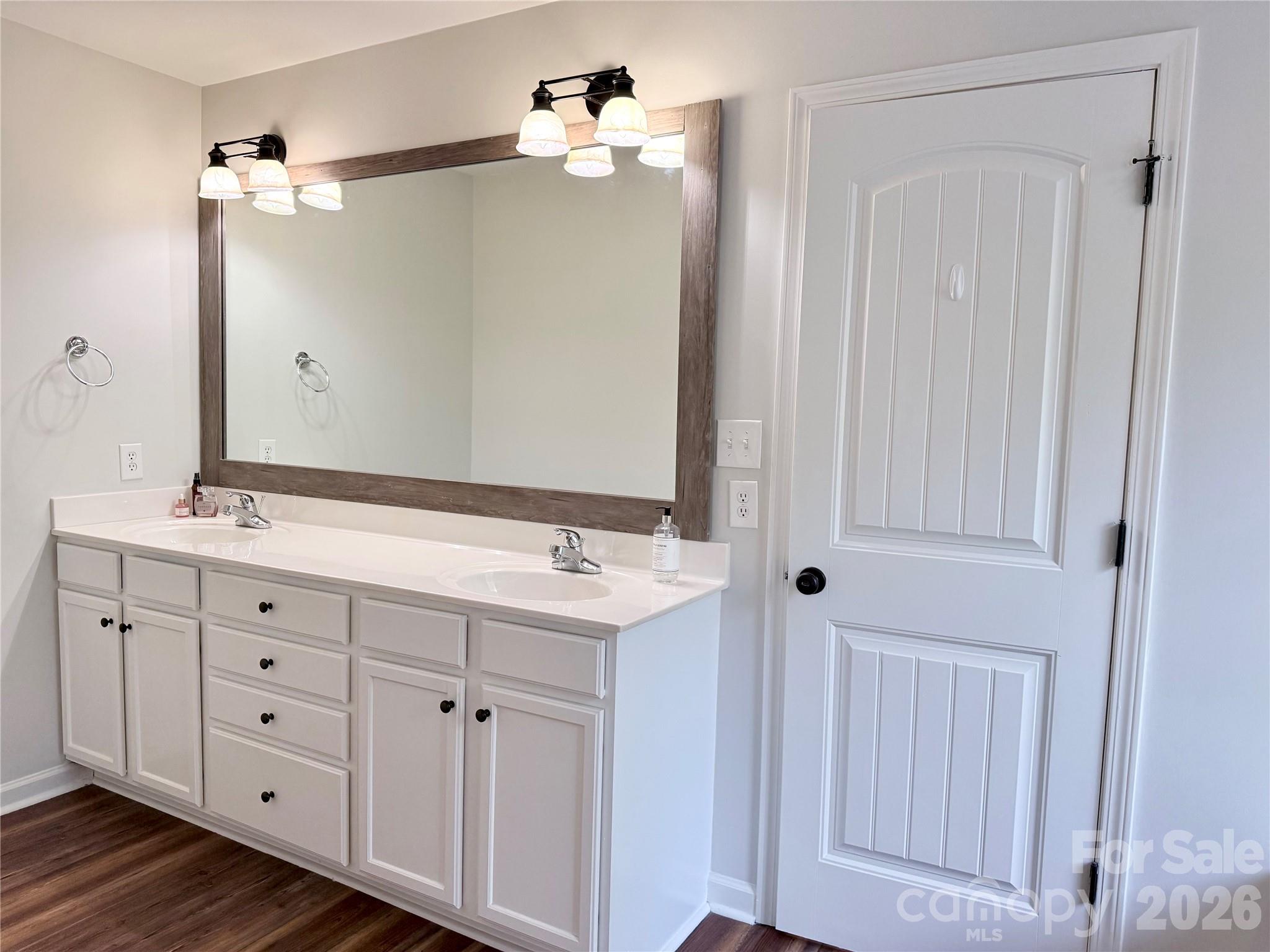 794 Riverwood Drive — Lexington