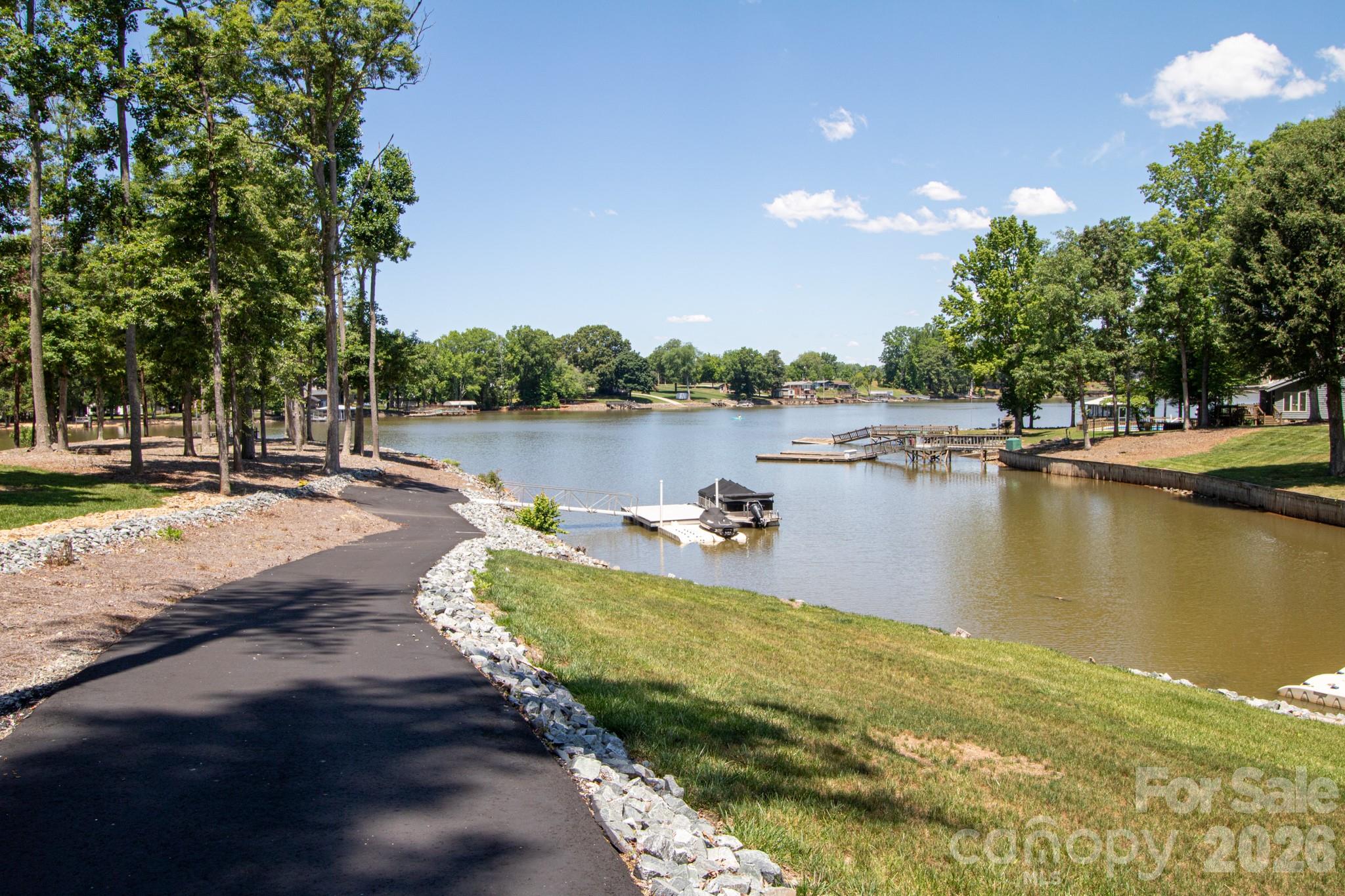 794 Riverwood Drive — Lexington