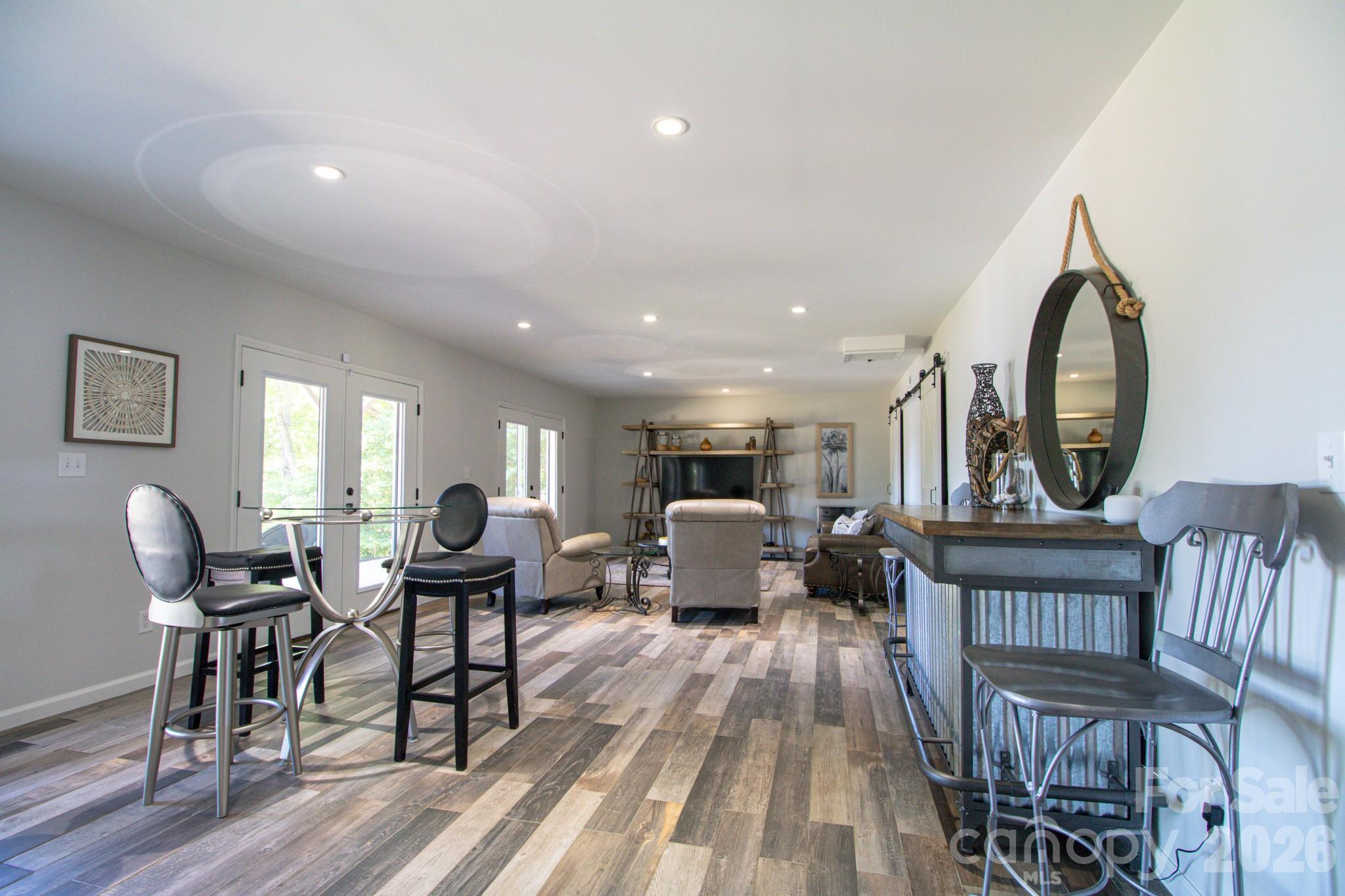 794 Riverwood Drive — Lexington