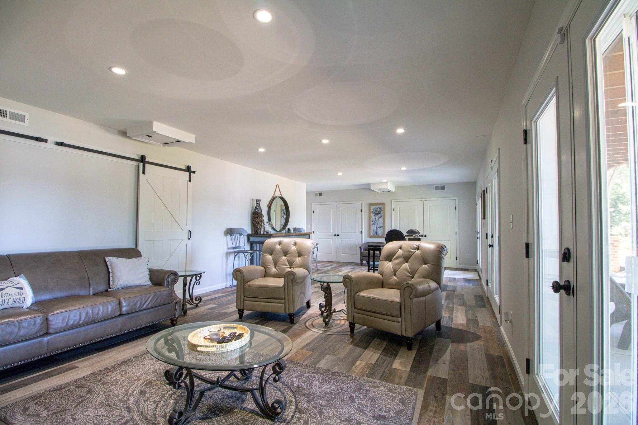794 Riverwood Drive — Lexington