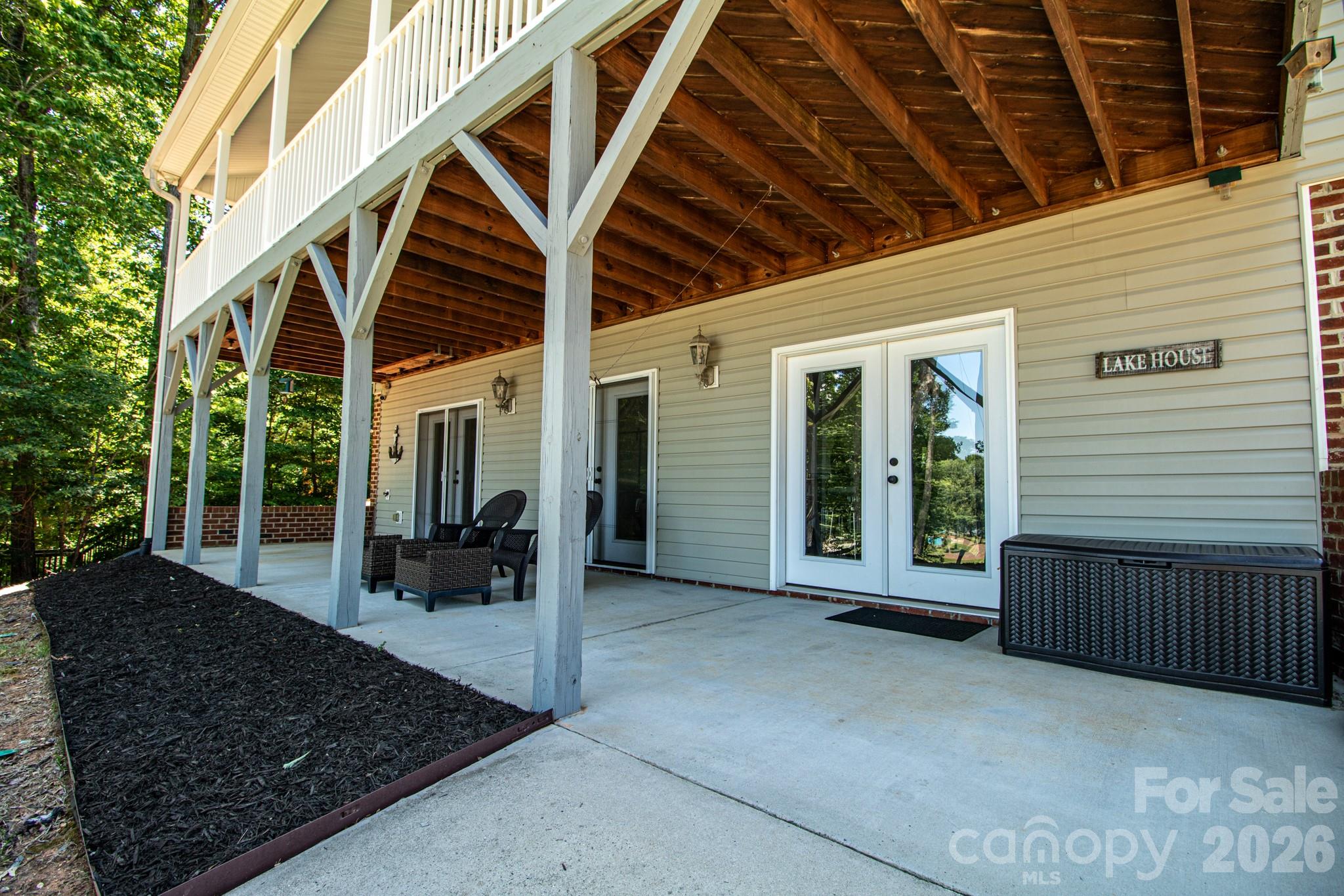 794 Riverwood Drive — Lexington