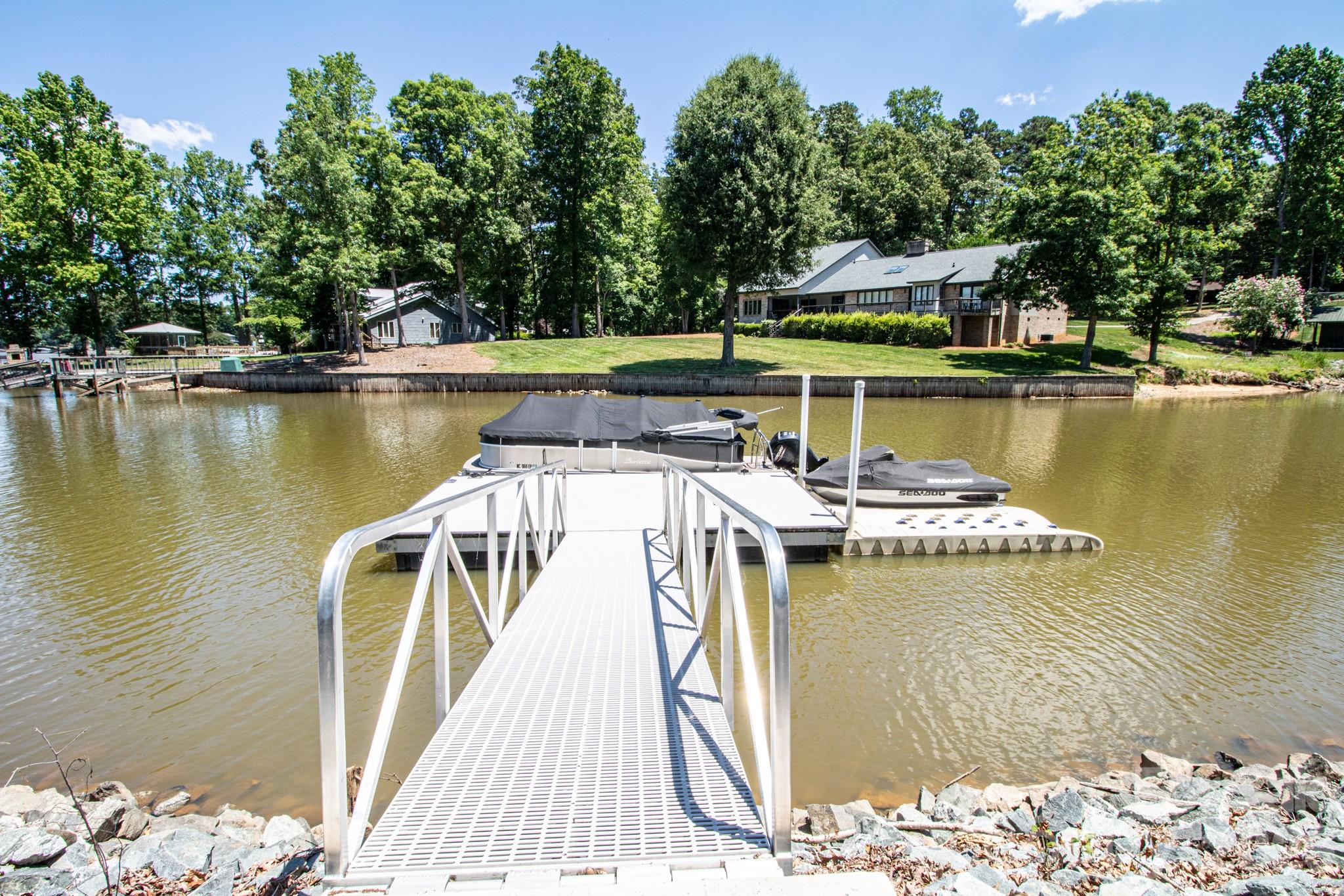 794 Riverwood Drive — Lexington