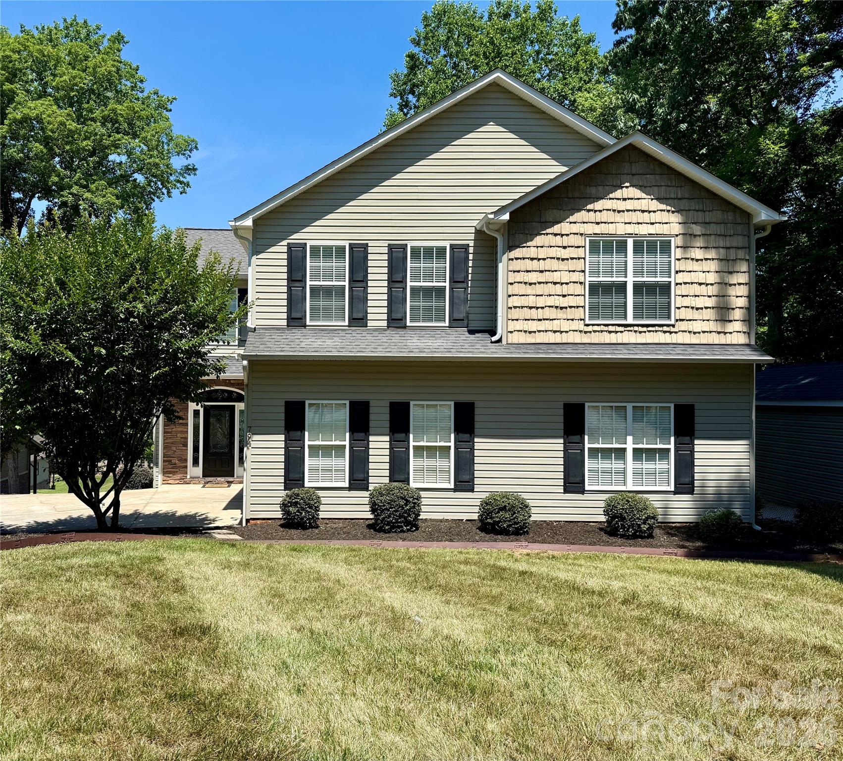 794 Riverwood Drive — Lexington