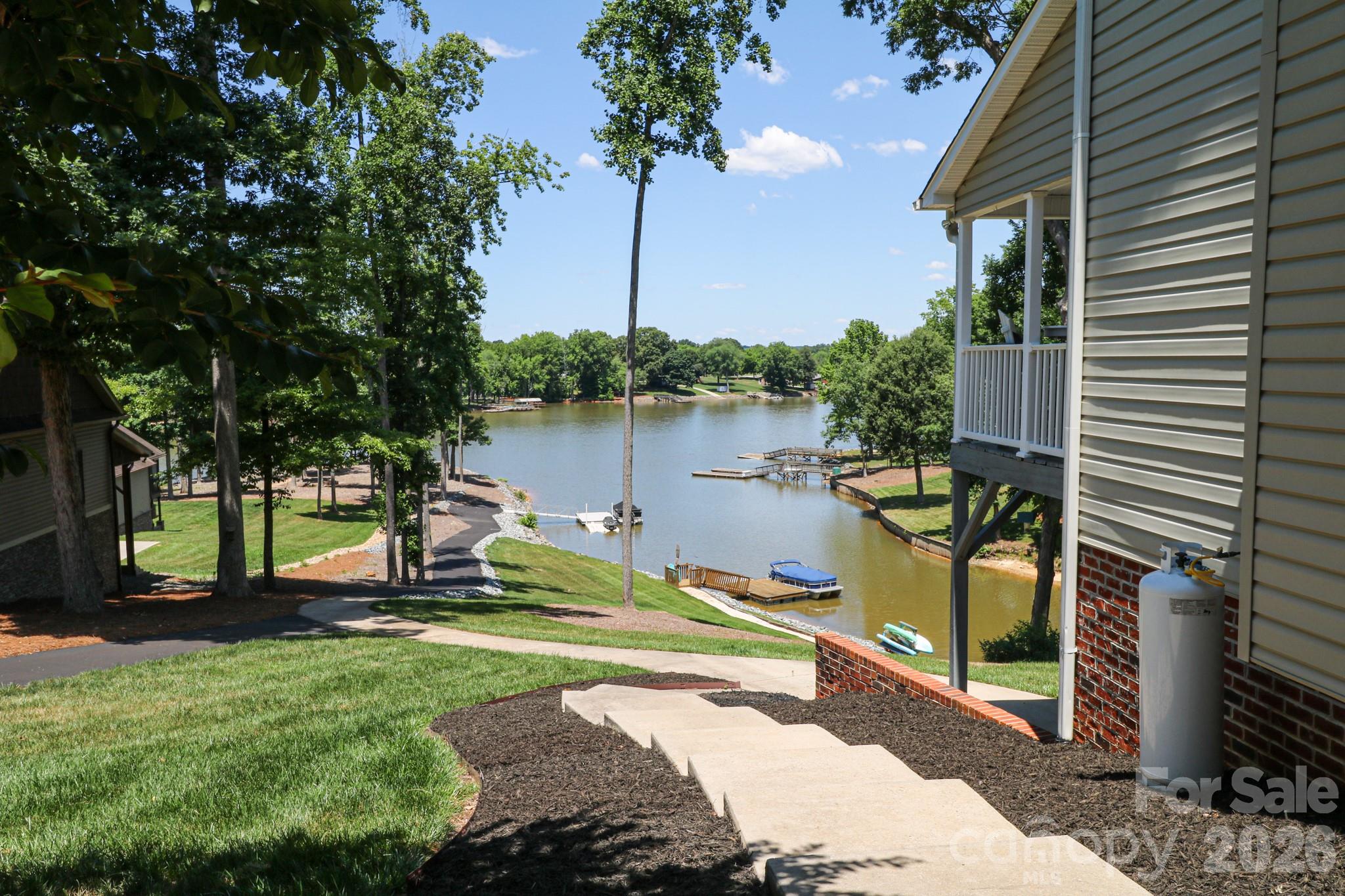794 Riverwood Drive — Lexington