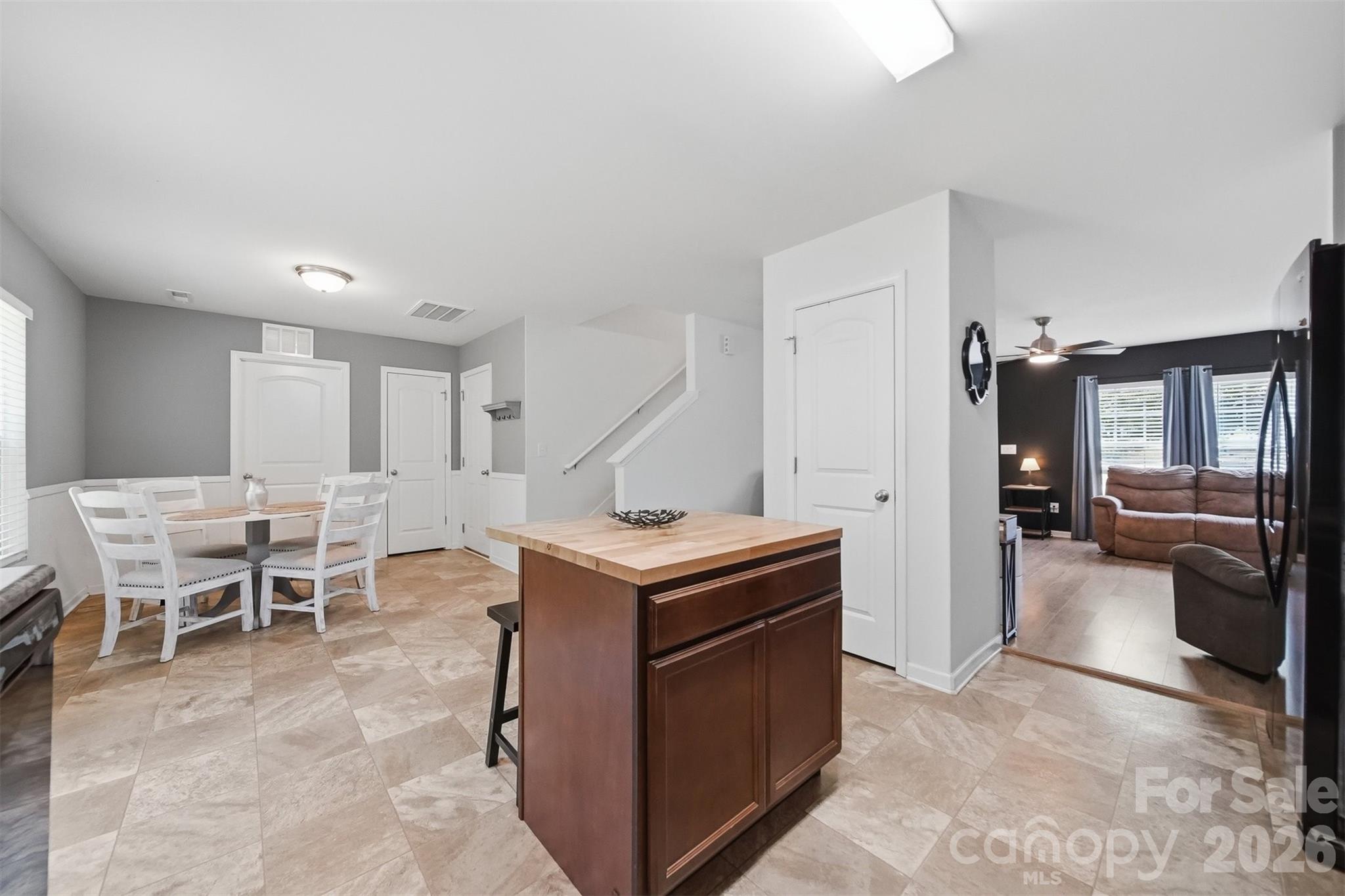 3938 Hemingway Drive NW — Hickory