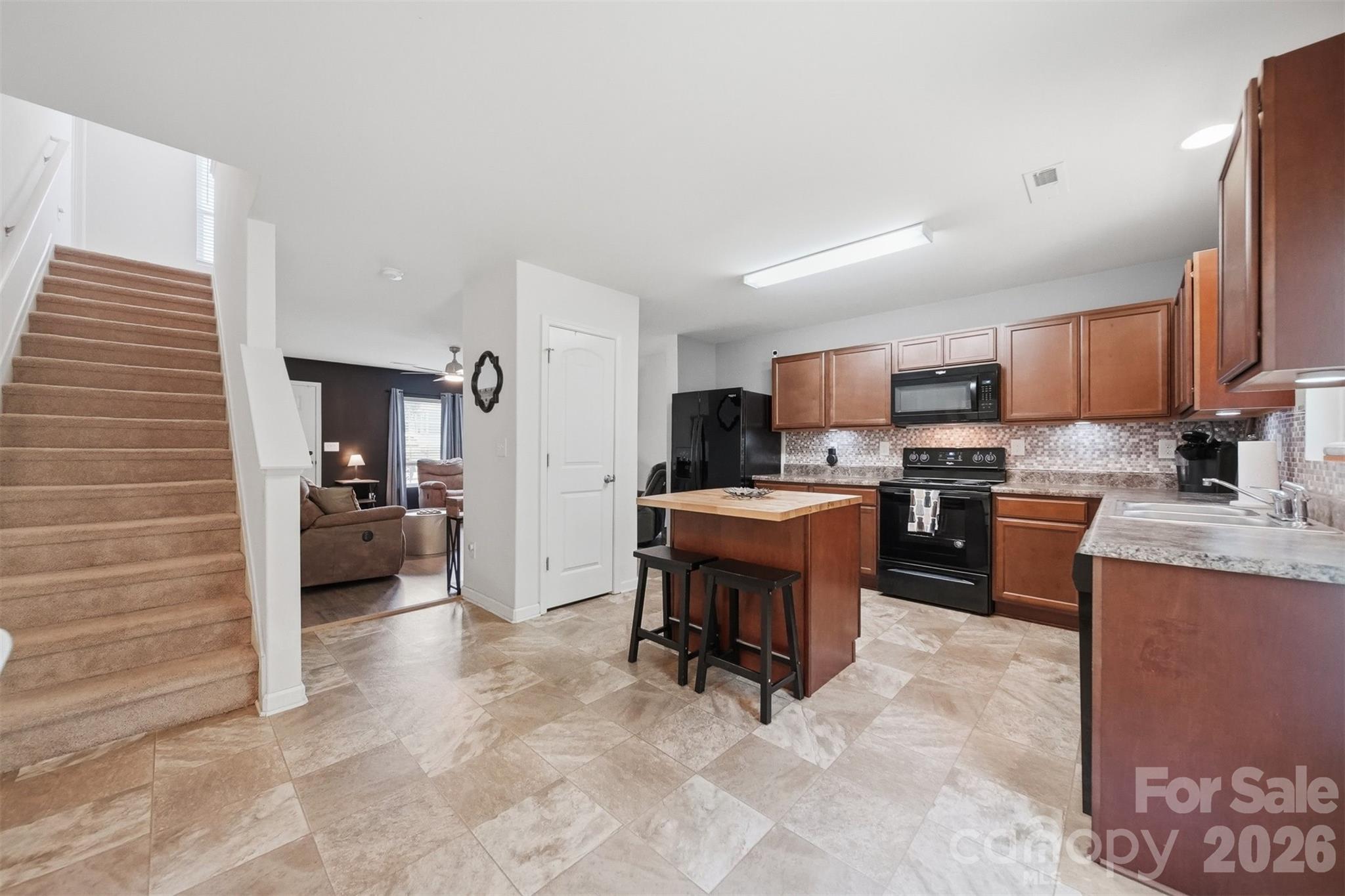 3938 Hemingway Drive NW — Hickory