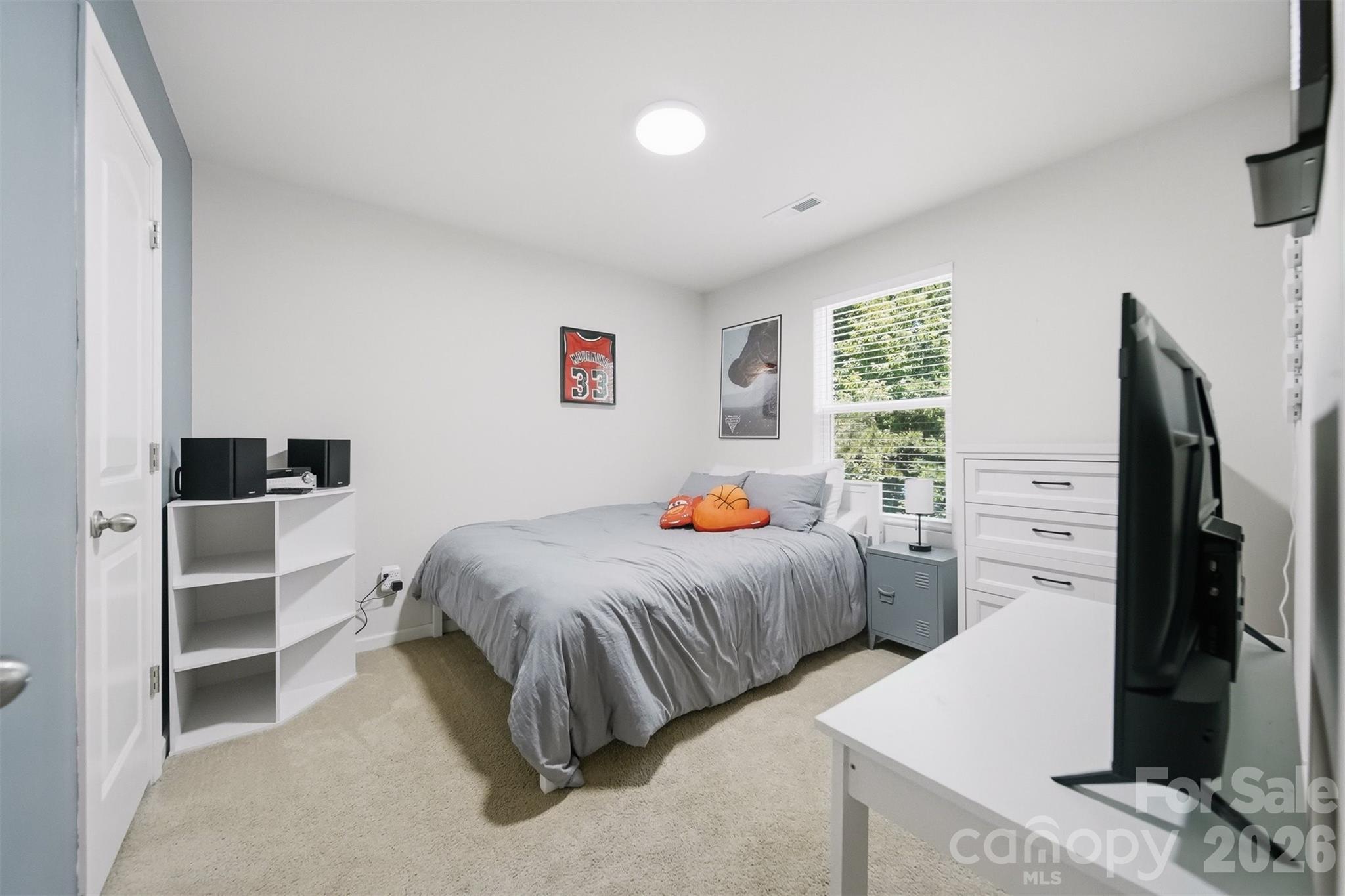 3938 Hemingway Drive NW — Hickory
