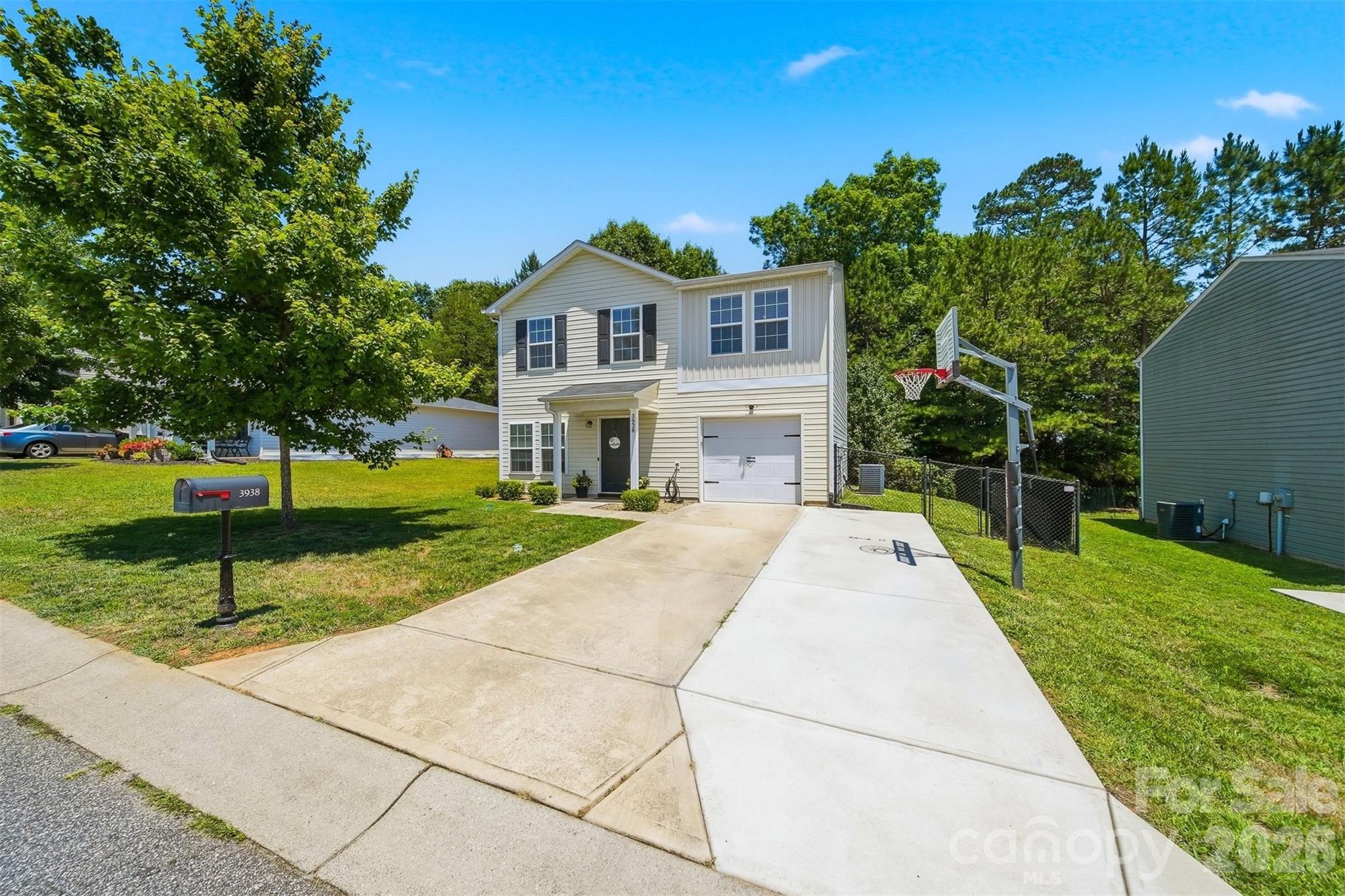 3938 Hemingway Drive NW — Hickory