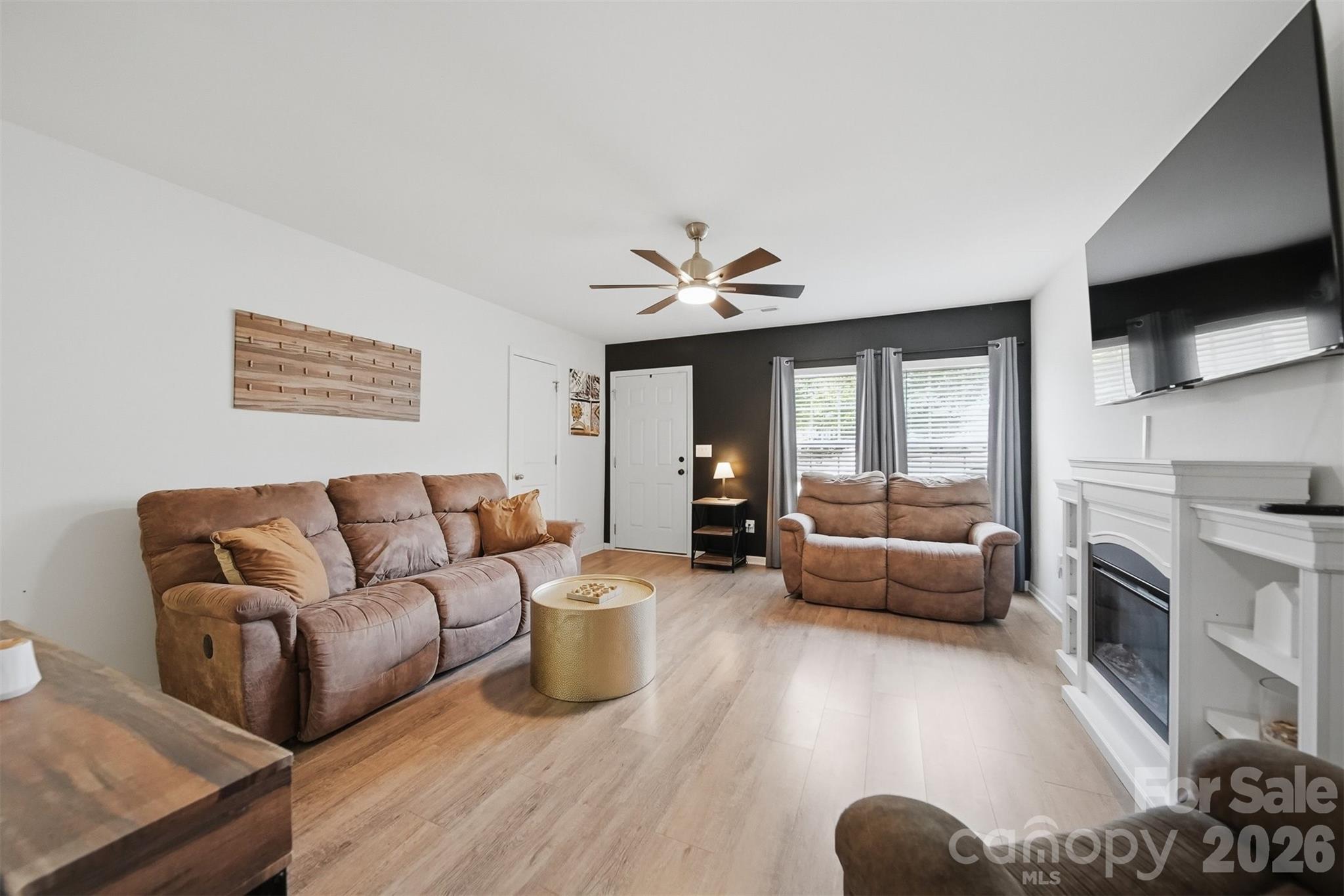 3938 Hemingway Drive NW — Hickory