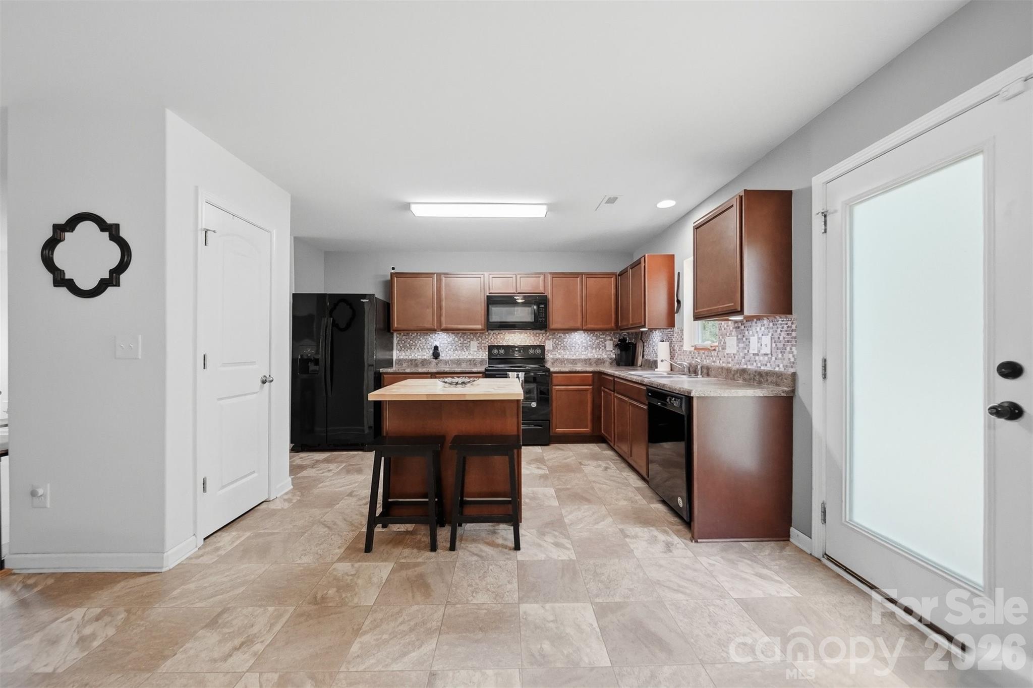 3938 Hemingway Drive NW — Hickory