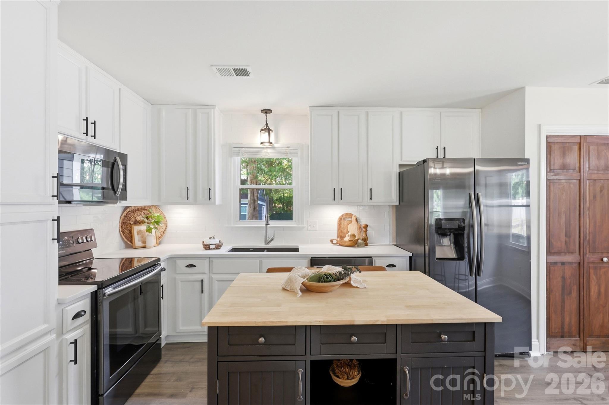 9418 Split Rail Lane — Charlotte