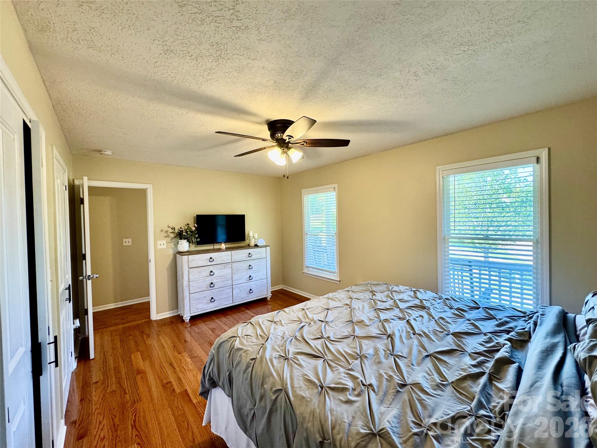 1688 Buffett Circle — Hickory