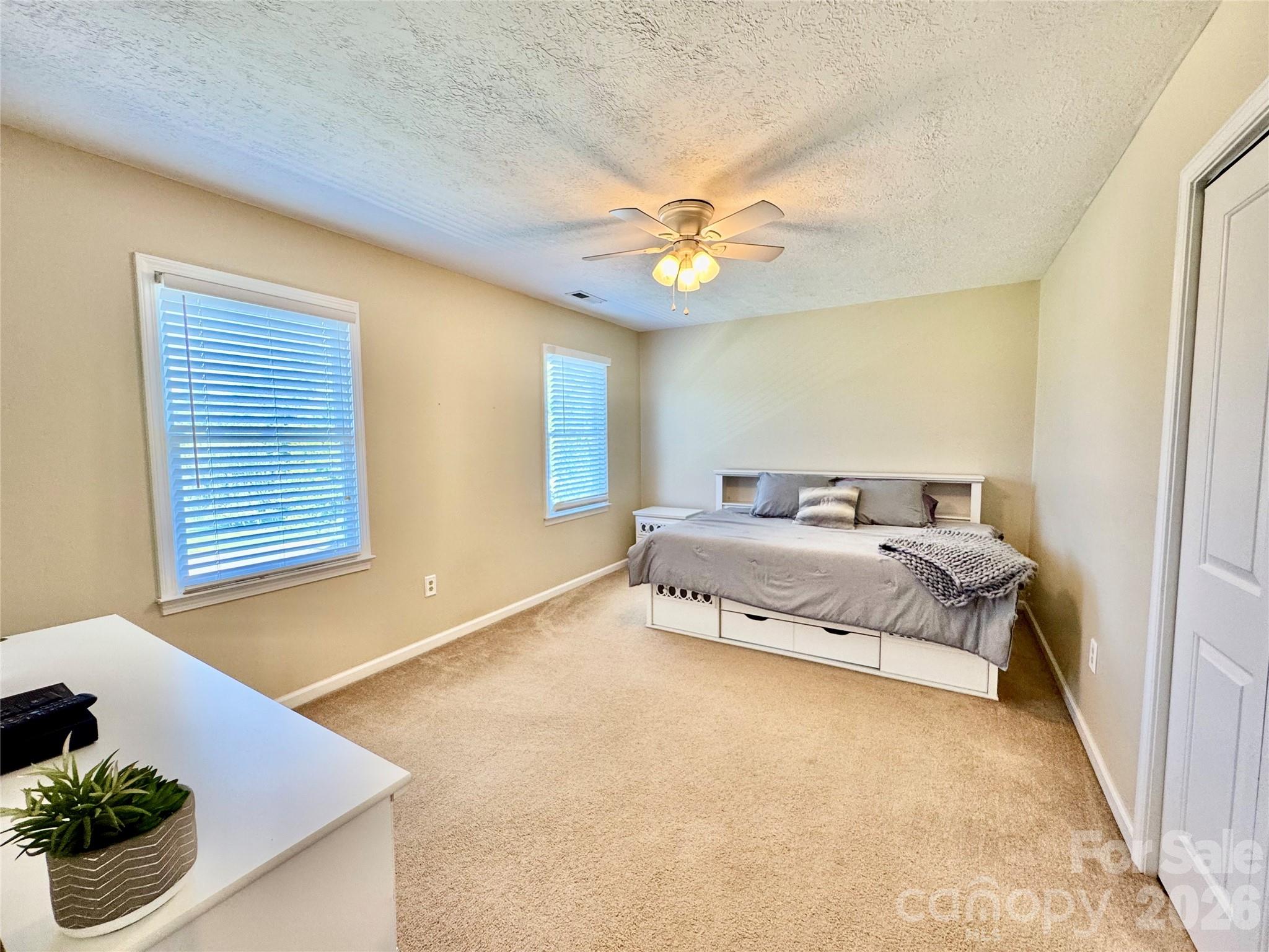 1688 Buffett Circle — Hickory
