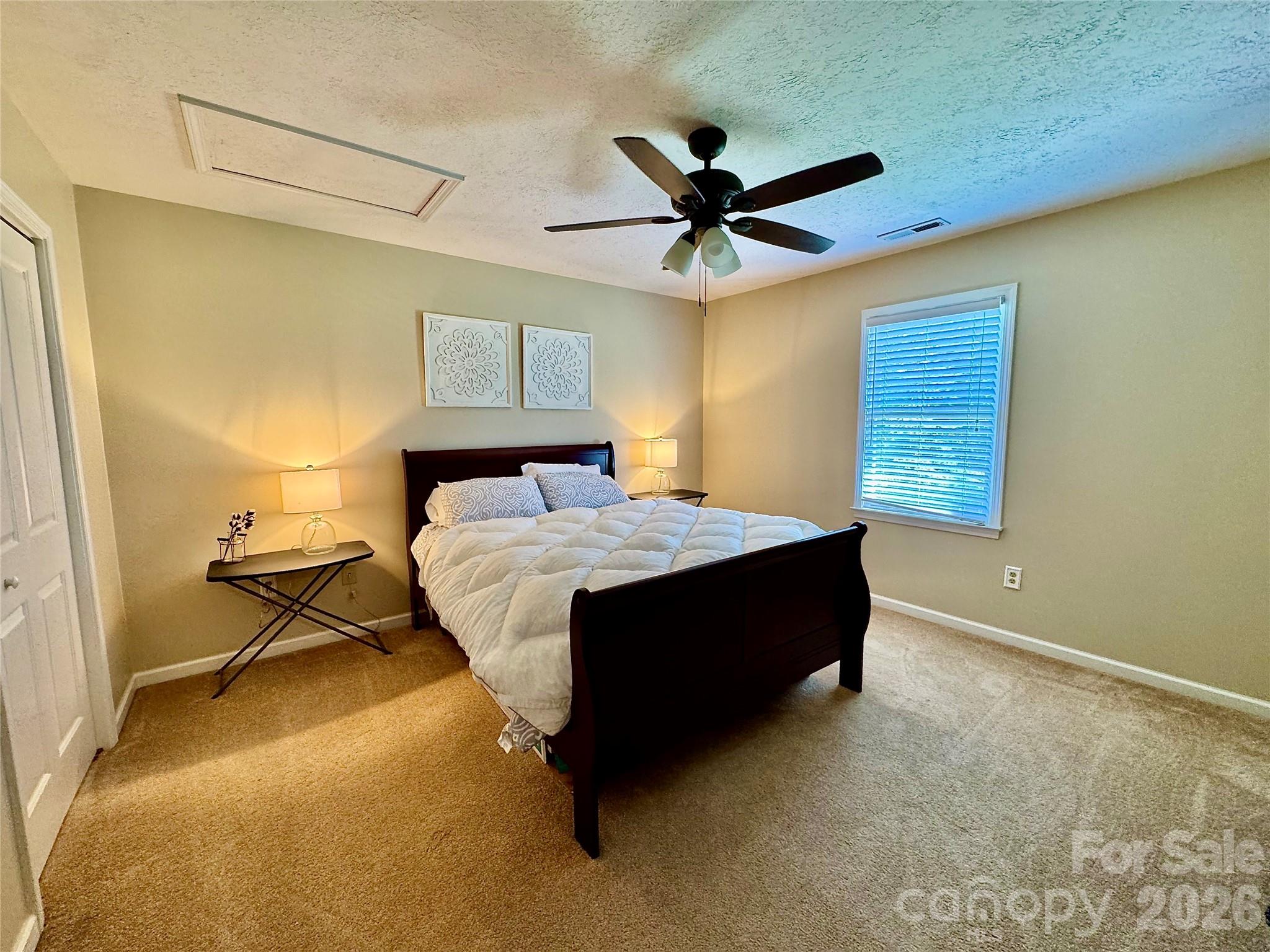 1688 Buffett Circle — Hickory