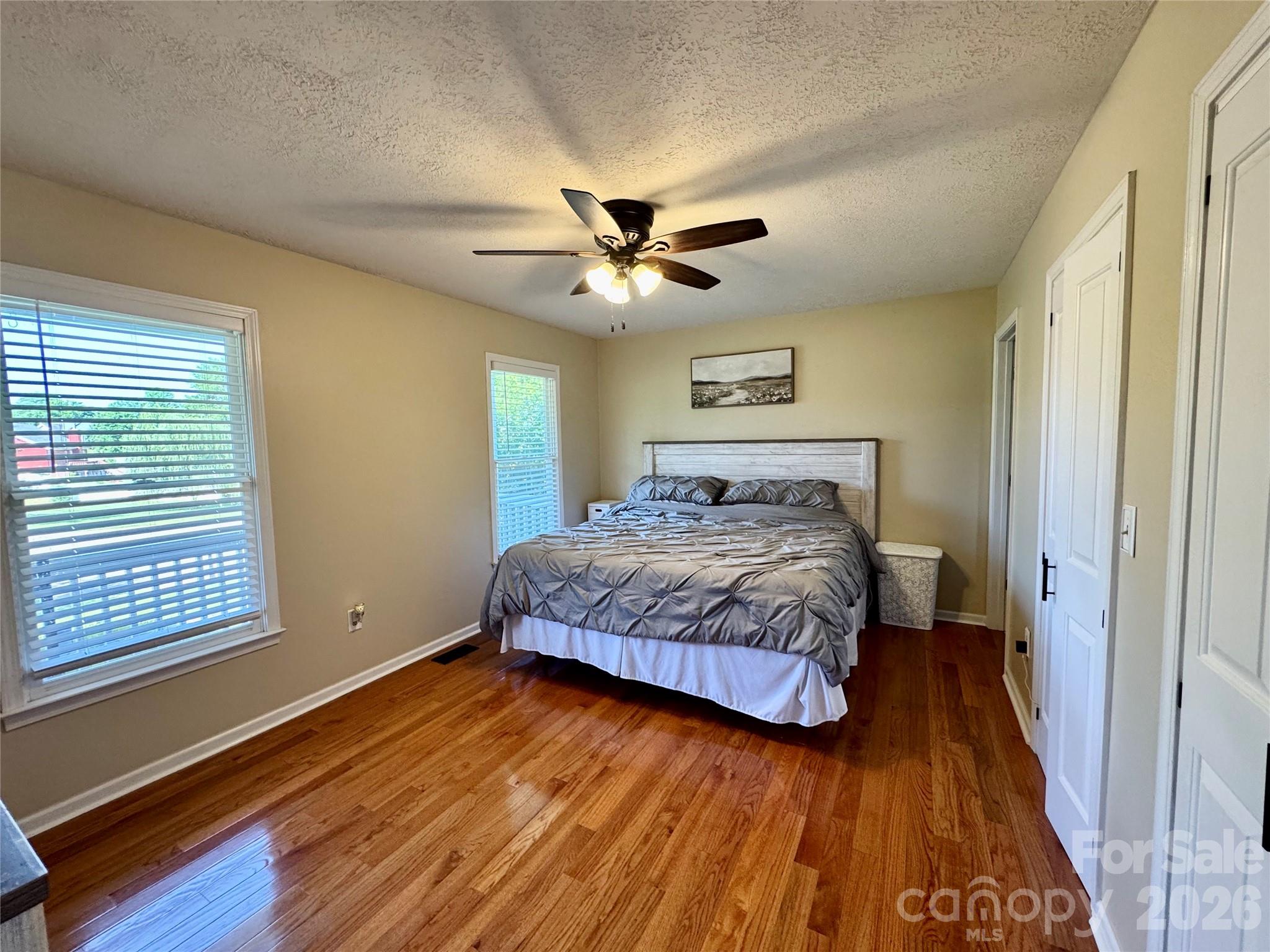 1688 Buffett Circle — Hickory