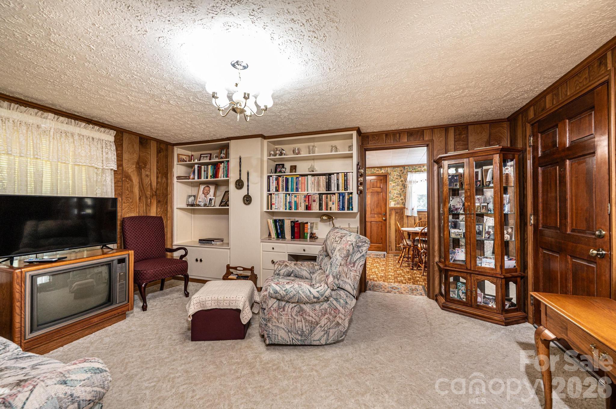 452 Swanson Drive SW — Lenoir