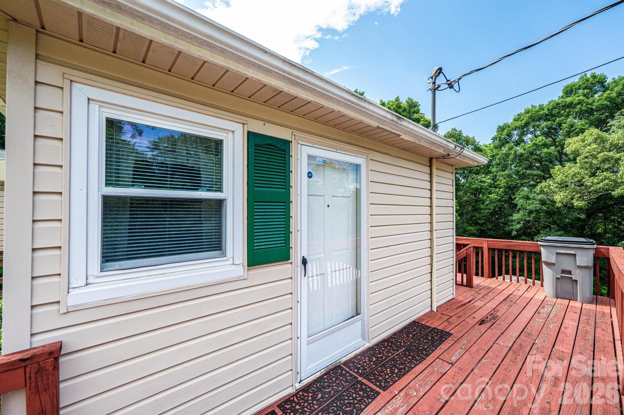 452 Swanson Drive SW — Lenoir