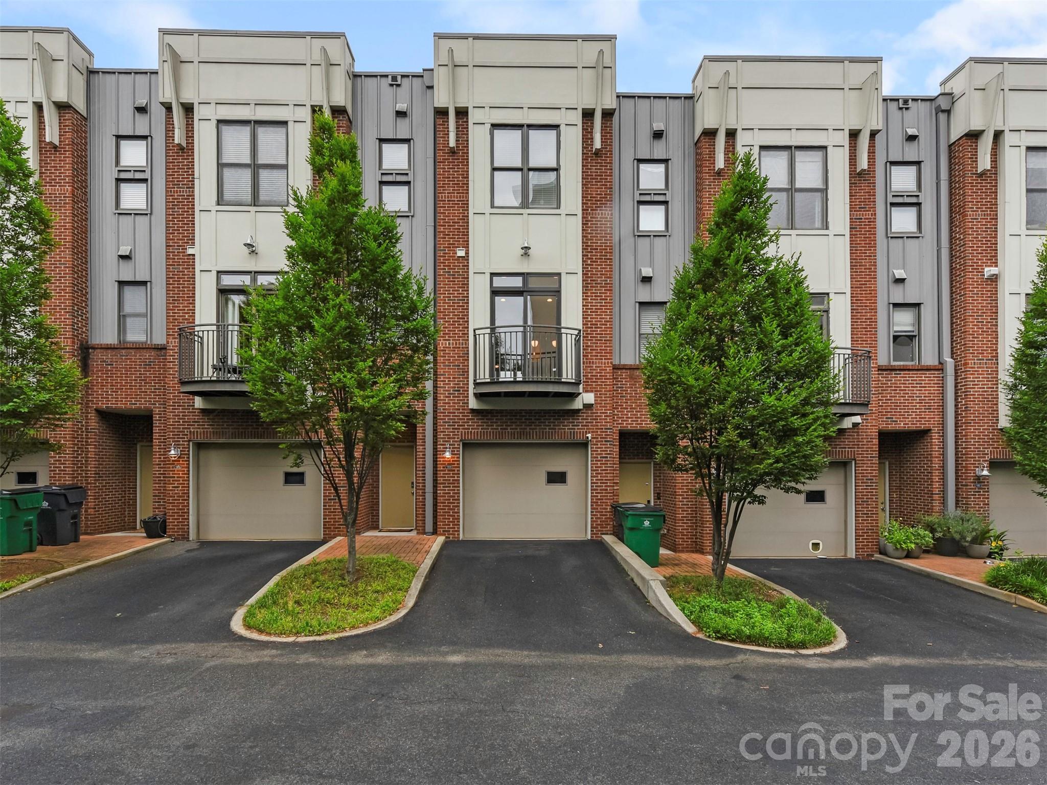 1959 Abbott Street — Charlotte