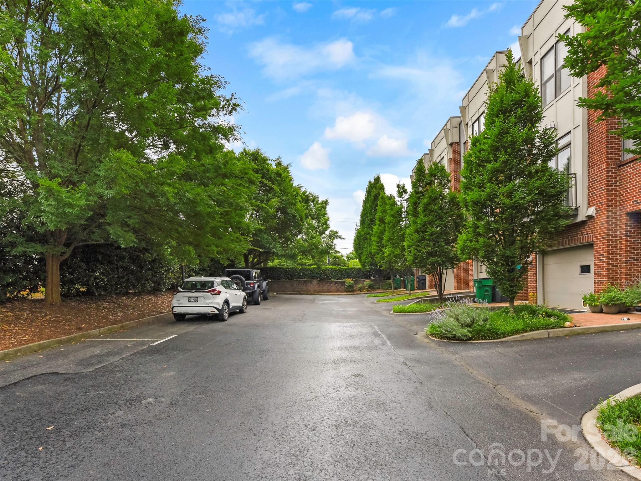 1959 Abbott Street — Charlotte