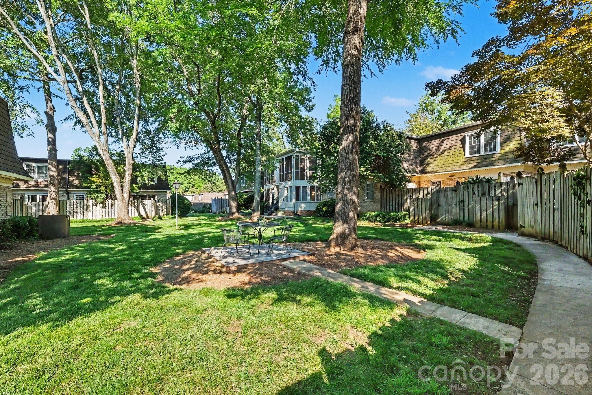 2235 Rexford Road #C — Charlotte