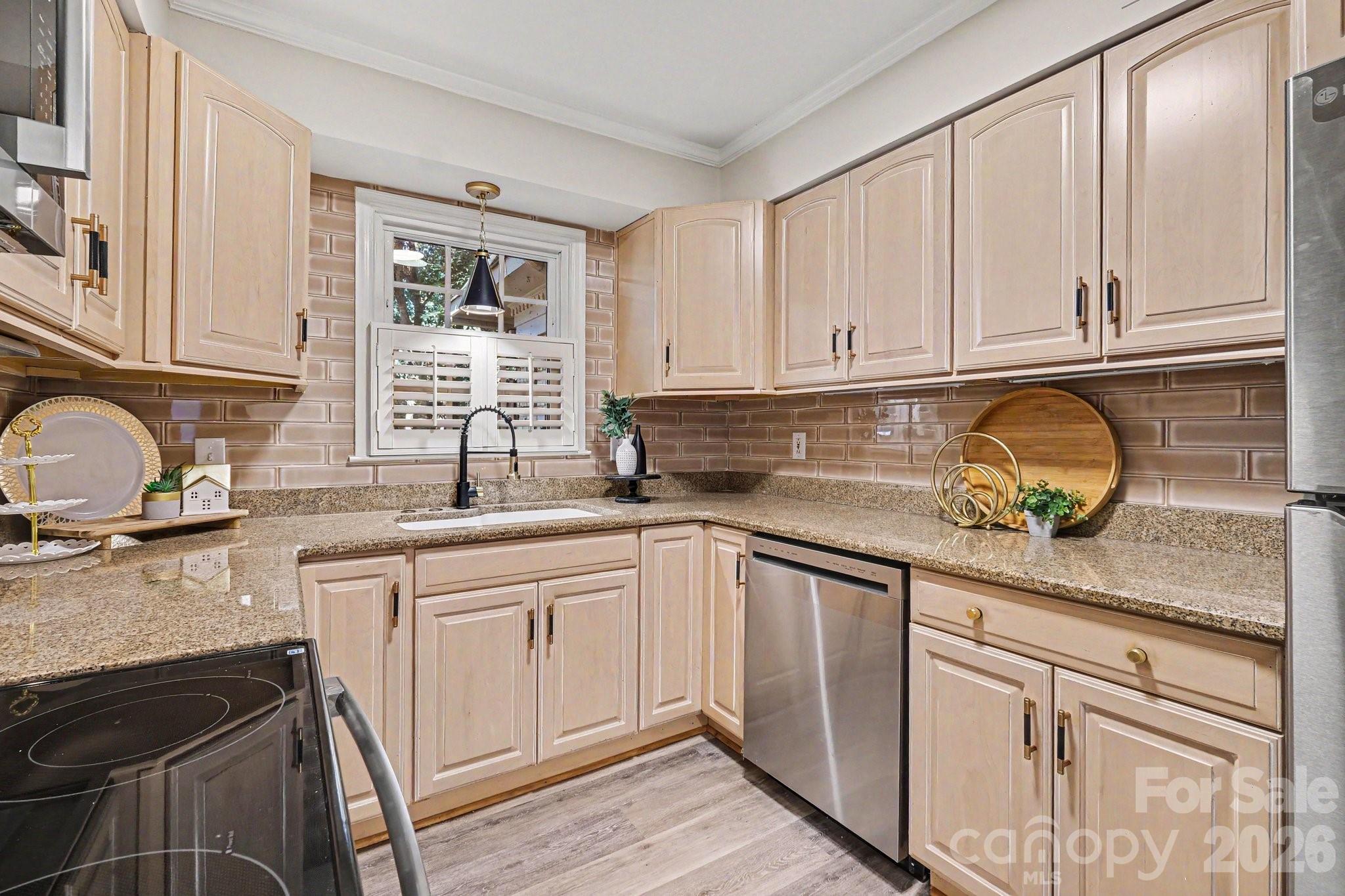 2235 Rexford Road #C — Charlotte