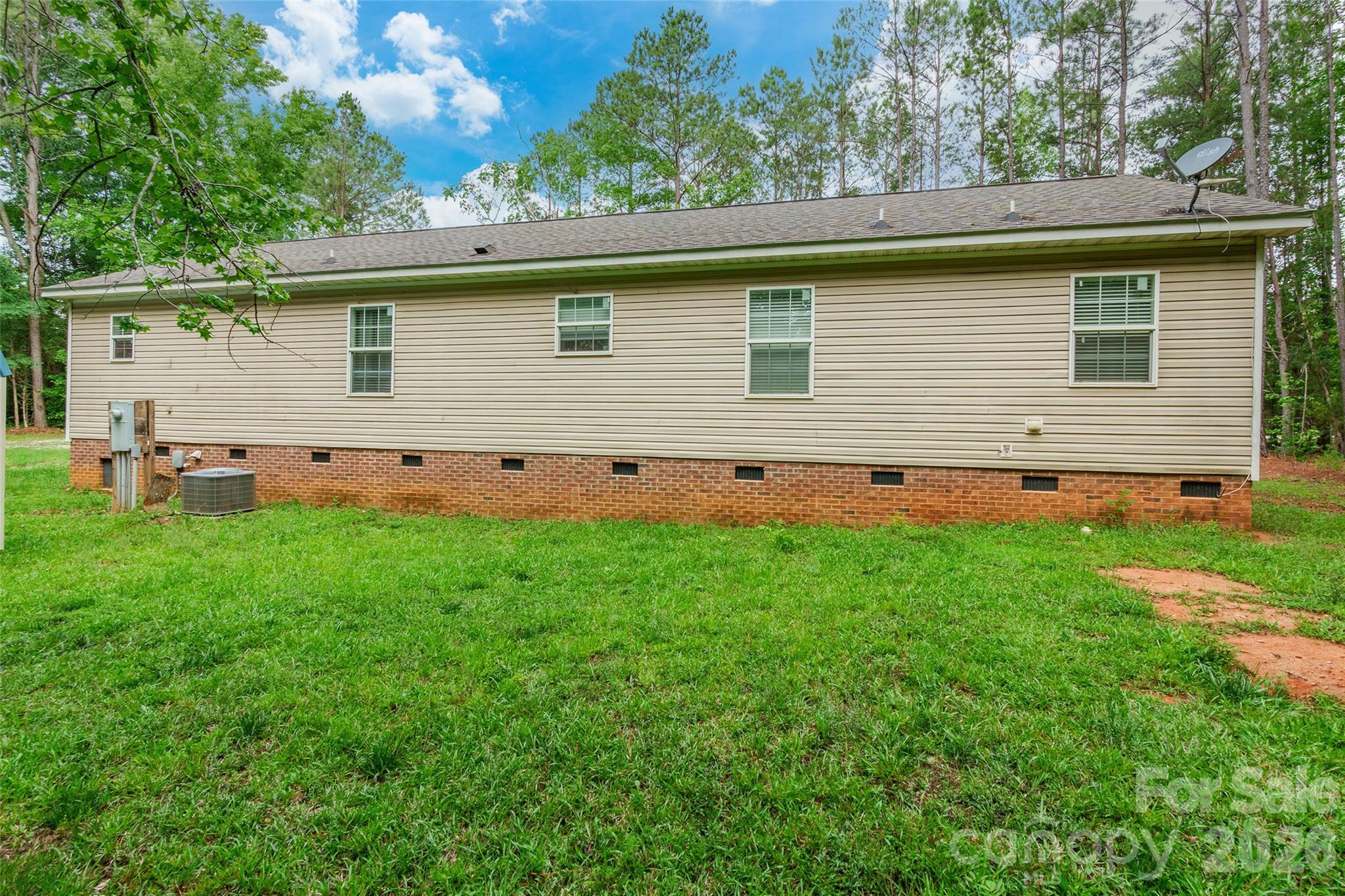 3427 Bethel Boat Landing Road — Lancaster
