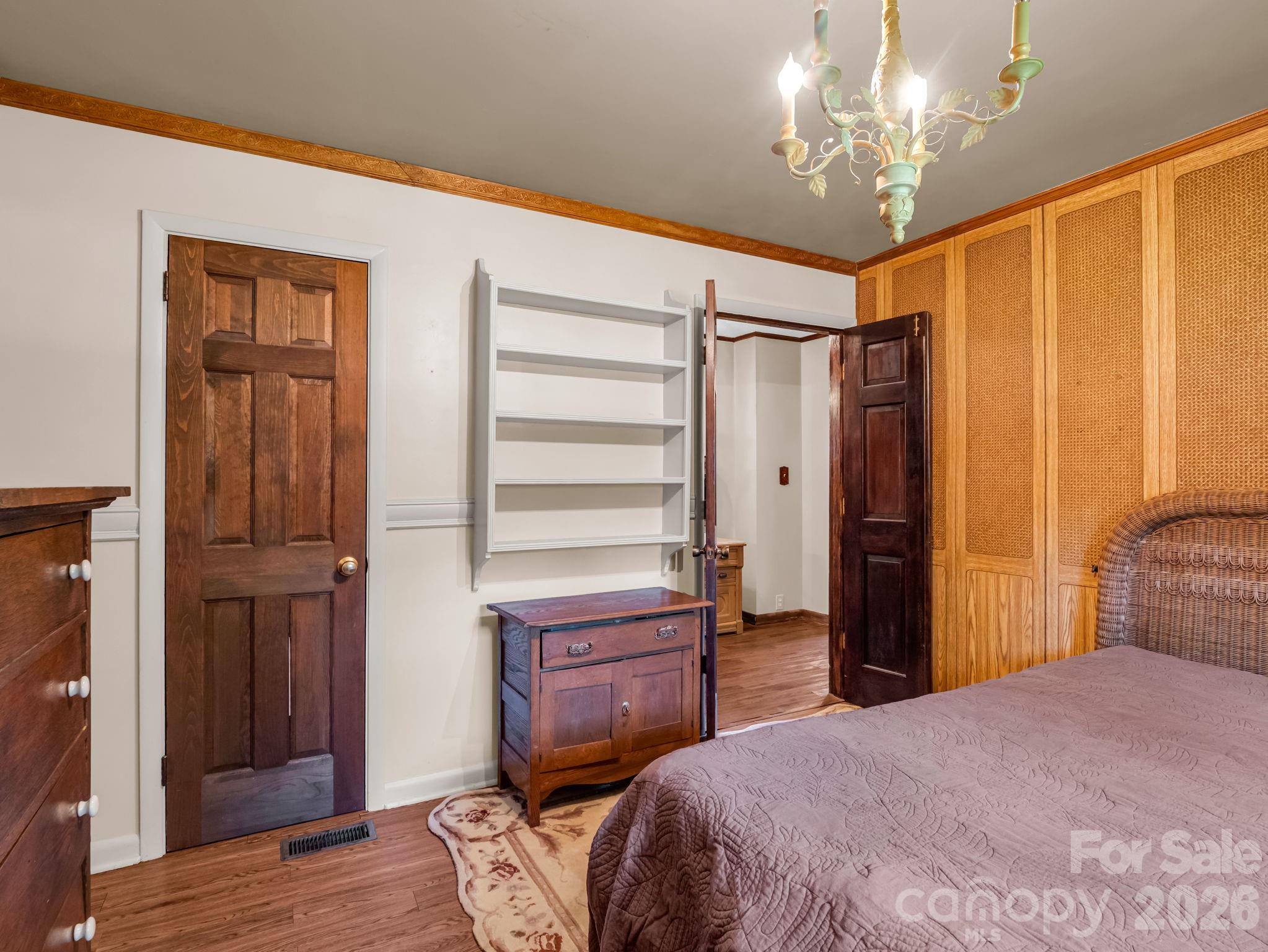 2302 Crosby Drive — Shelby