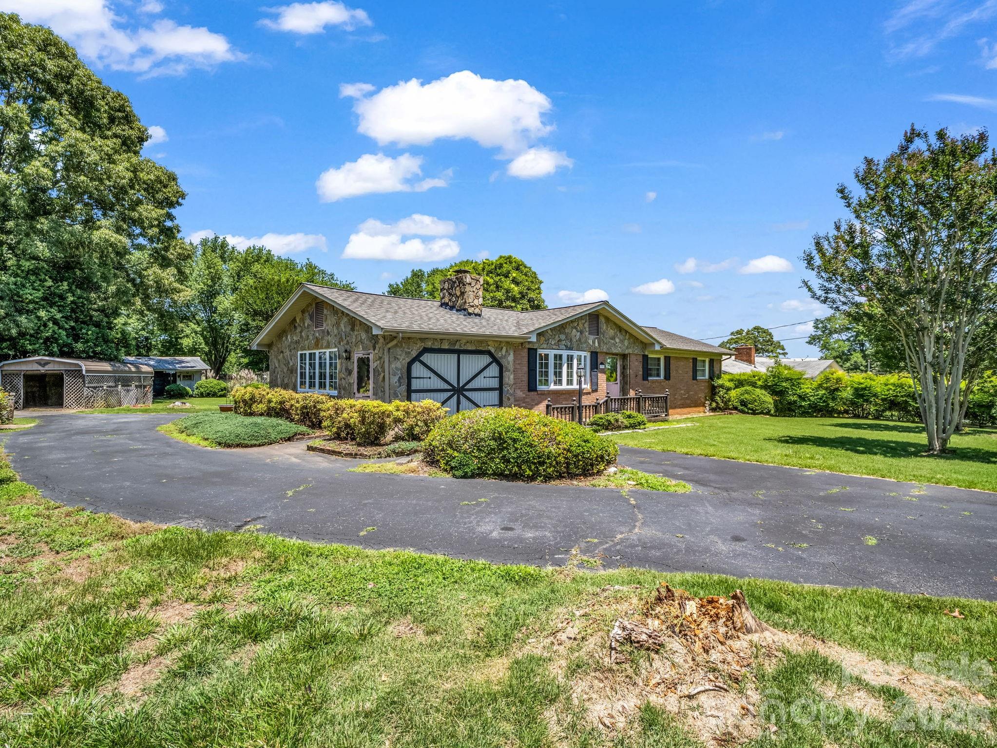 2302 Crosby Drive — Shelby