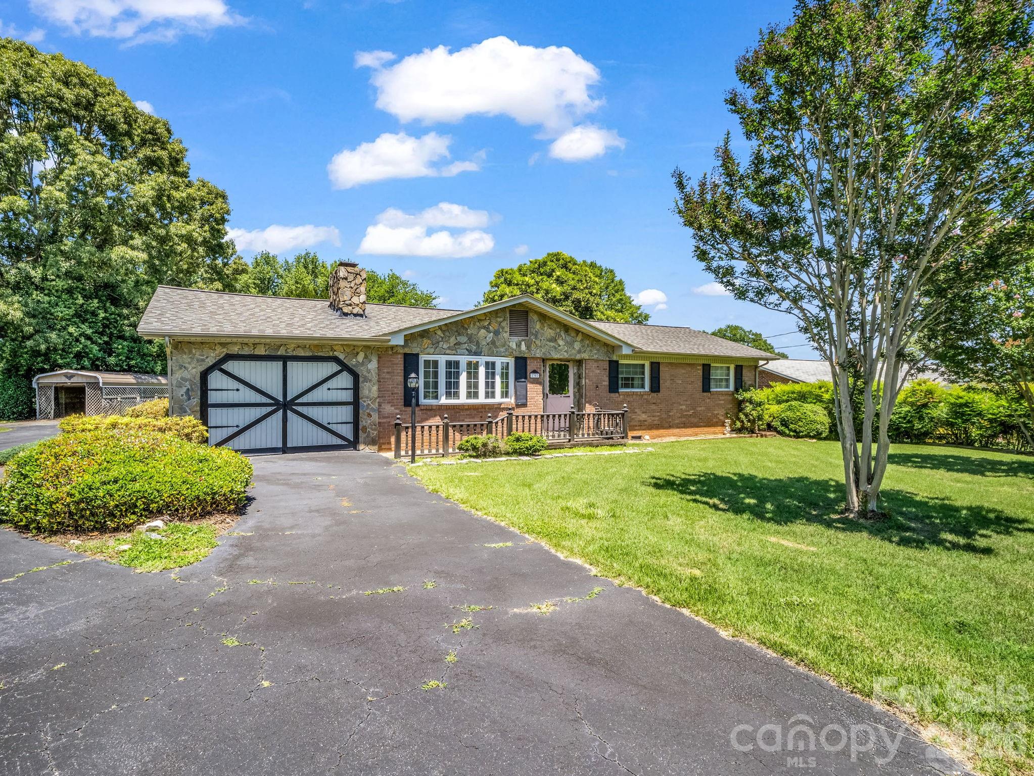 2302 Crosby Drive — Shelby