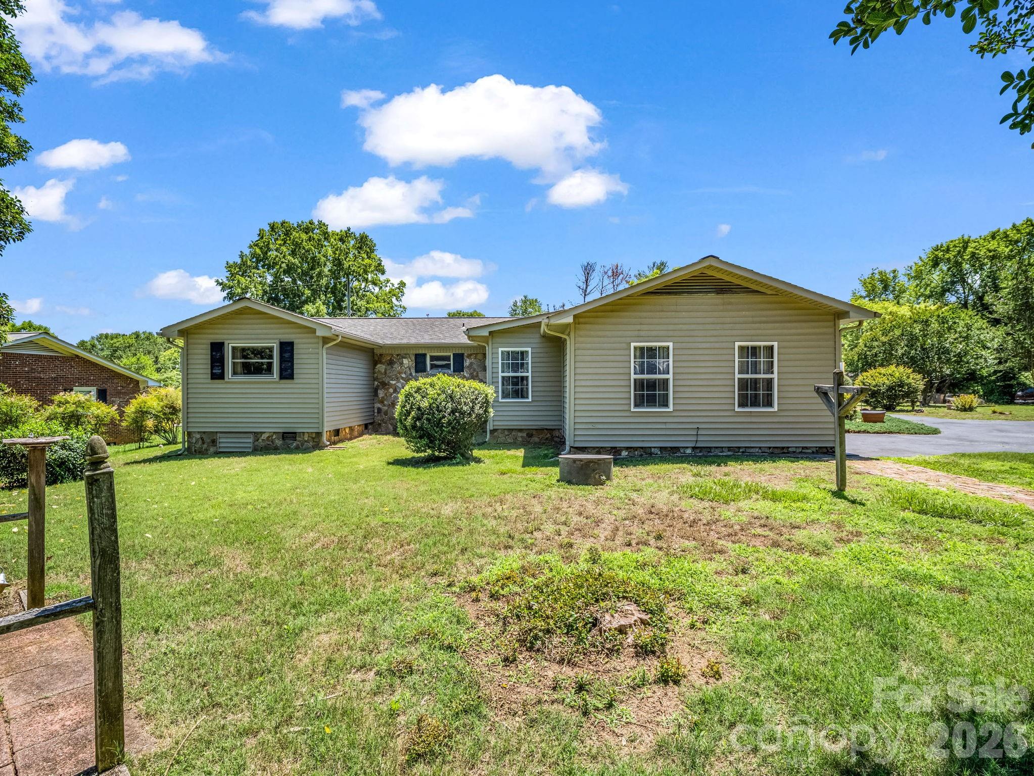 2302 Crosby Drive — Shelby