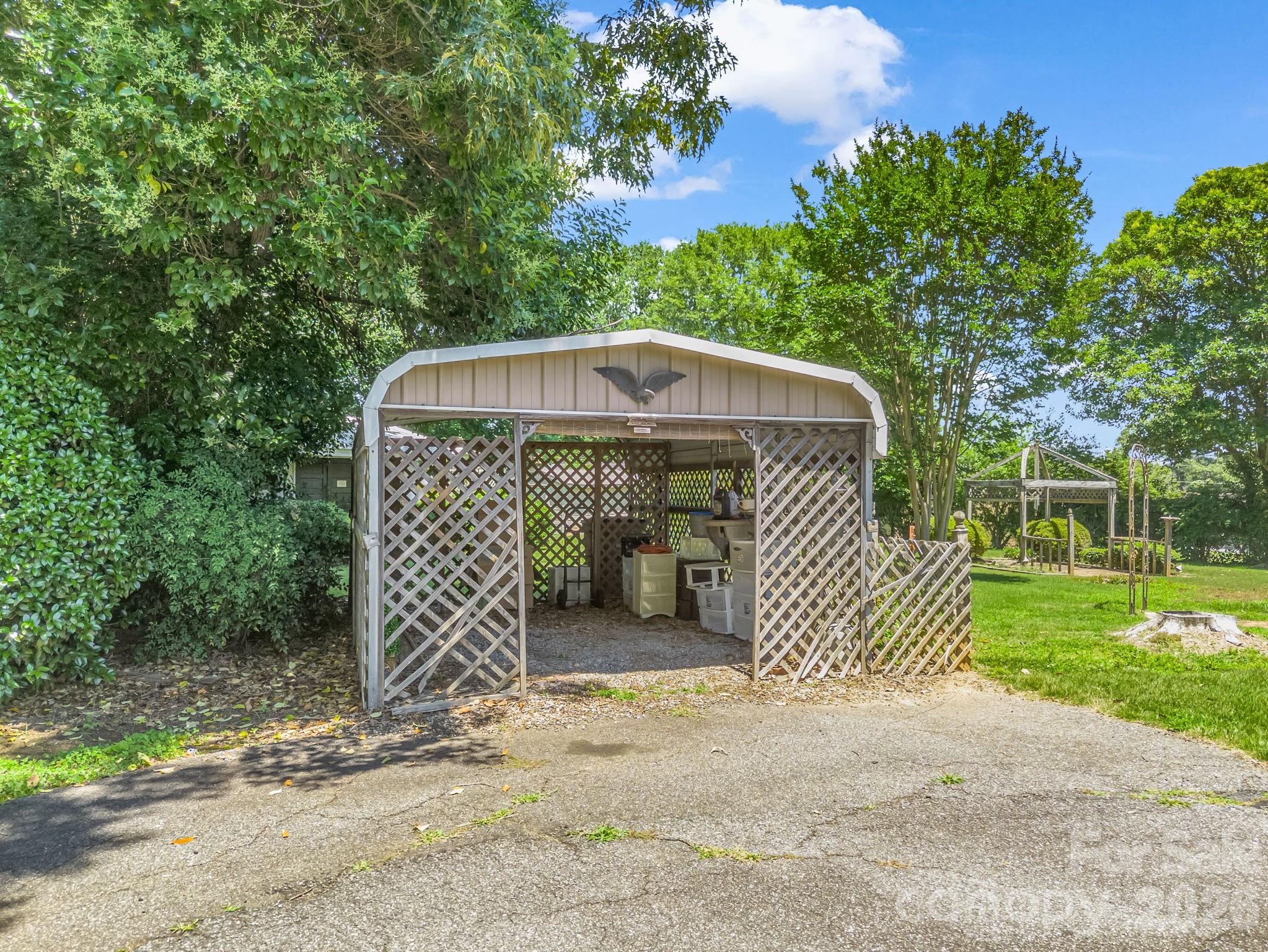 2302 Crosby Drive — Shelby